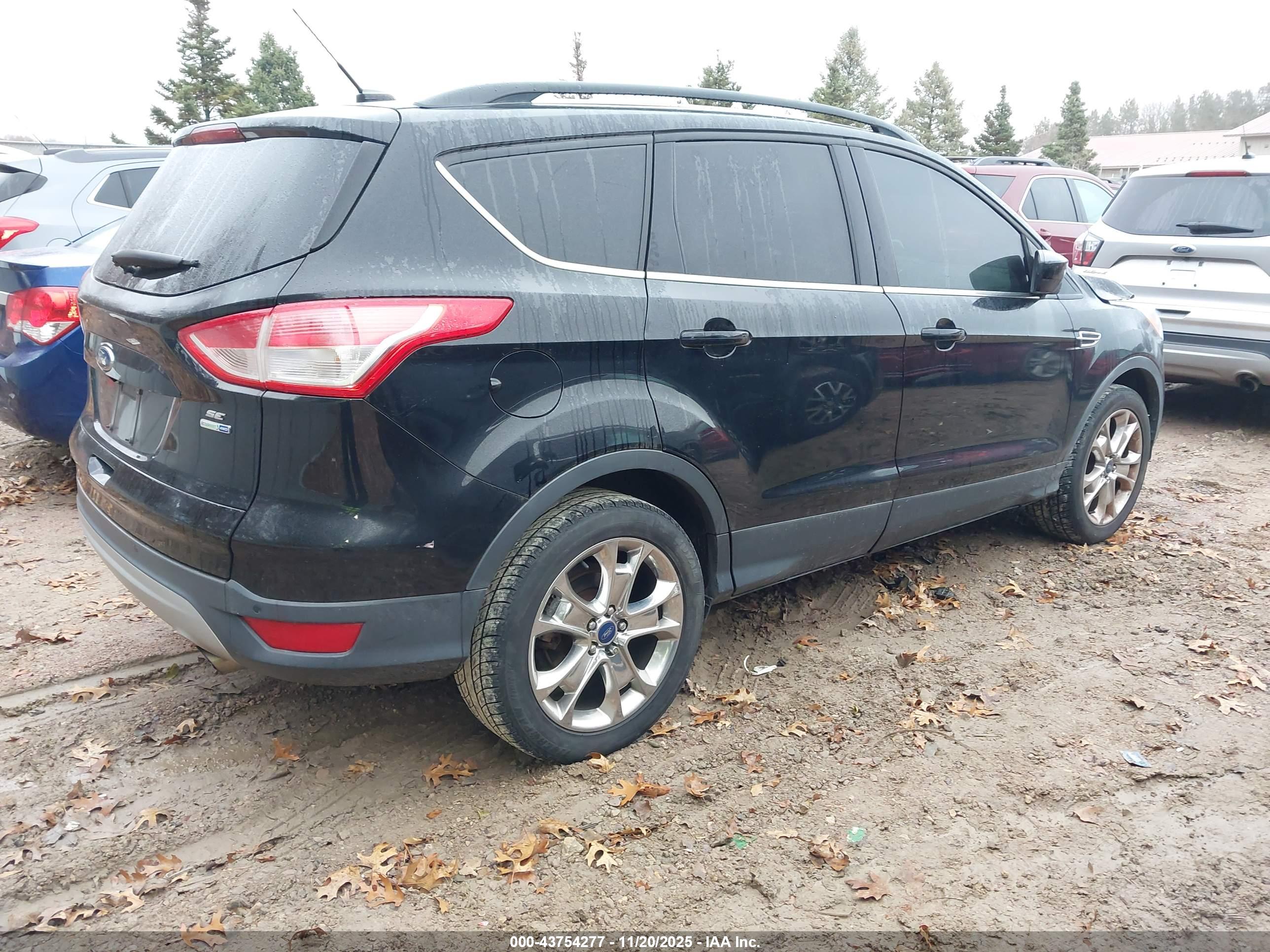 FORD ESCAPE image 4