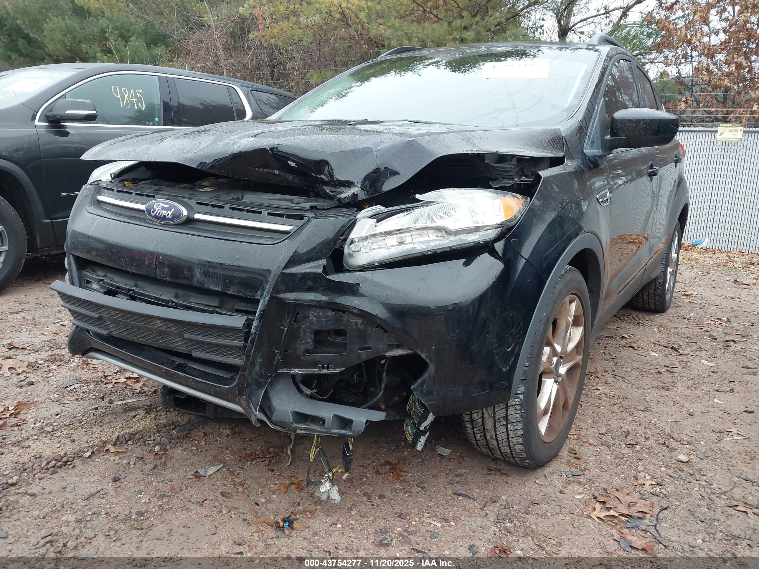 FORD ESCAPE image 6