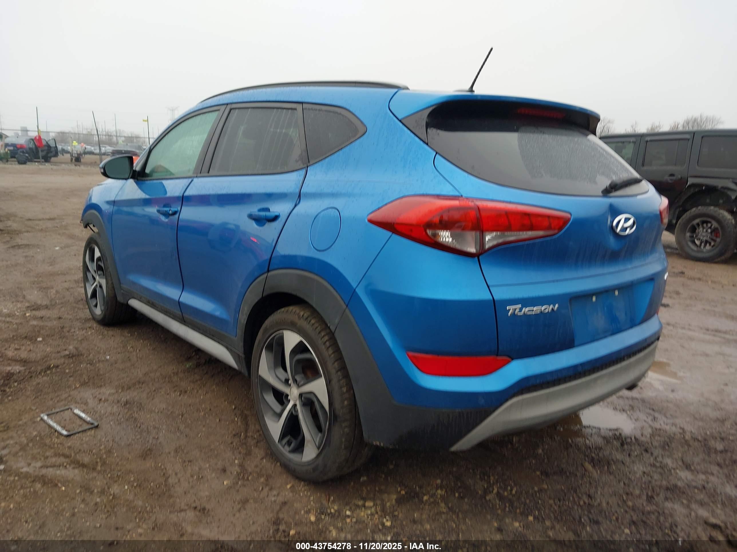 HYUNDAI TUCSON image 3