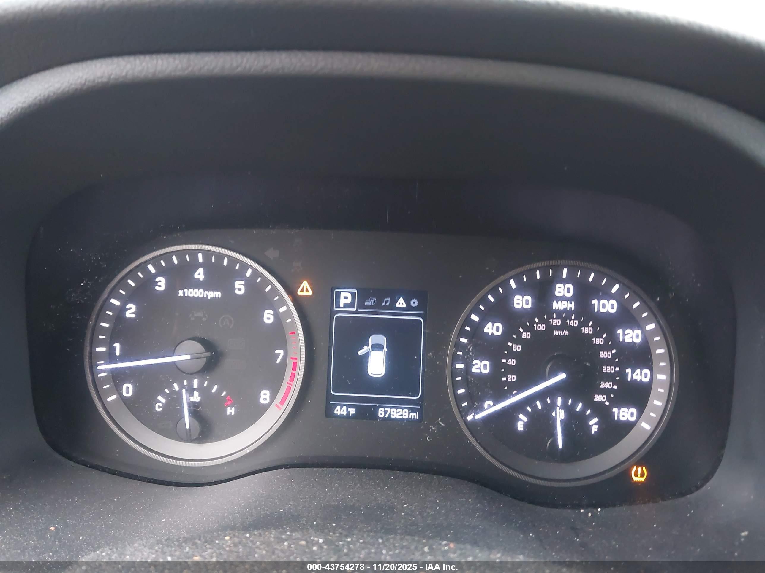 HYUNDAI TUCSON image 7