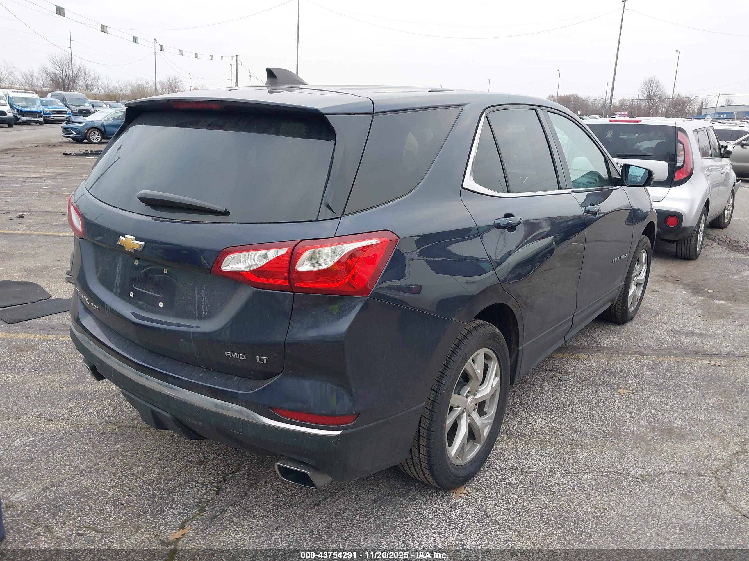 CHEVROLET EQUINOX image 4