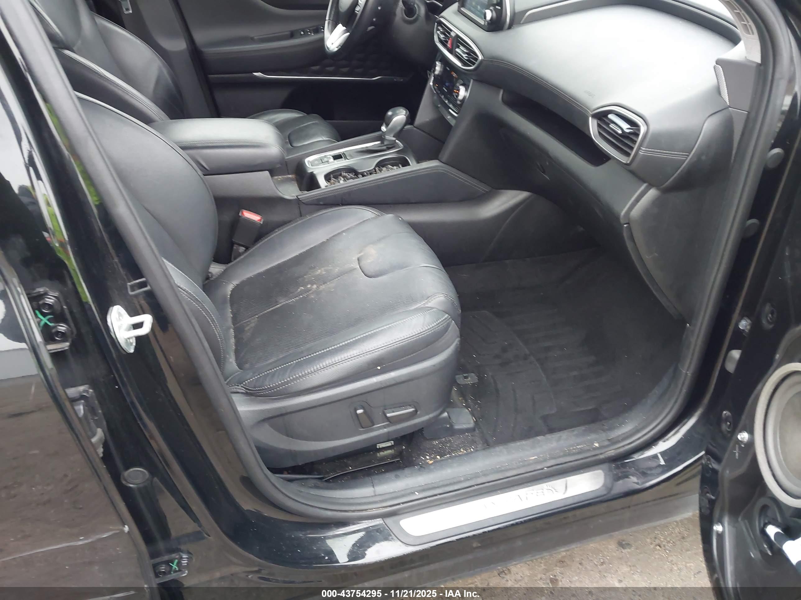 HYUNDAI SANTA image 5
