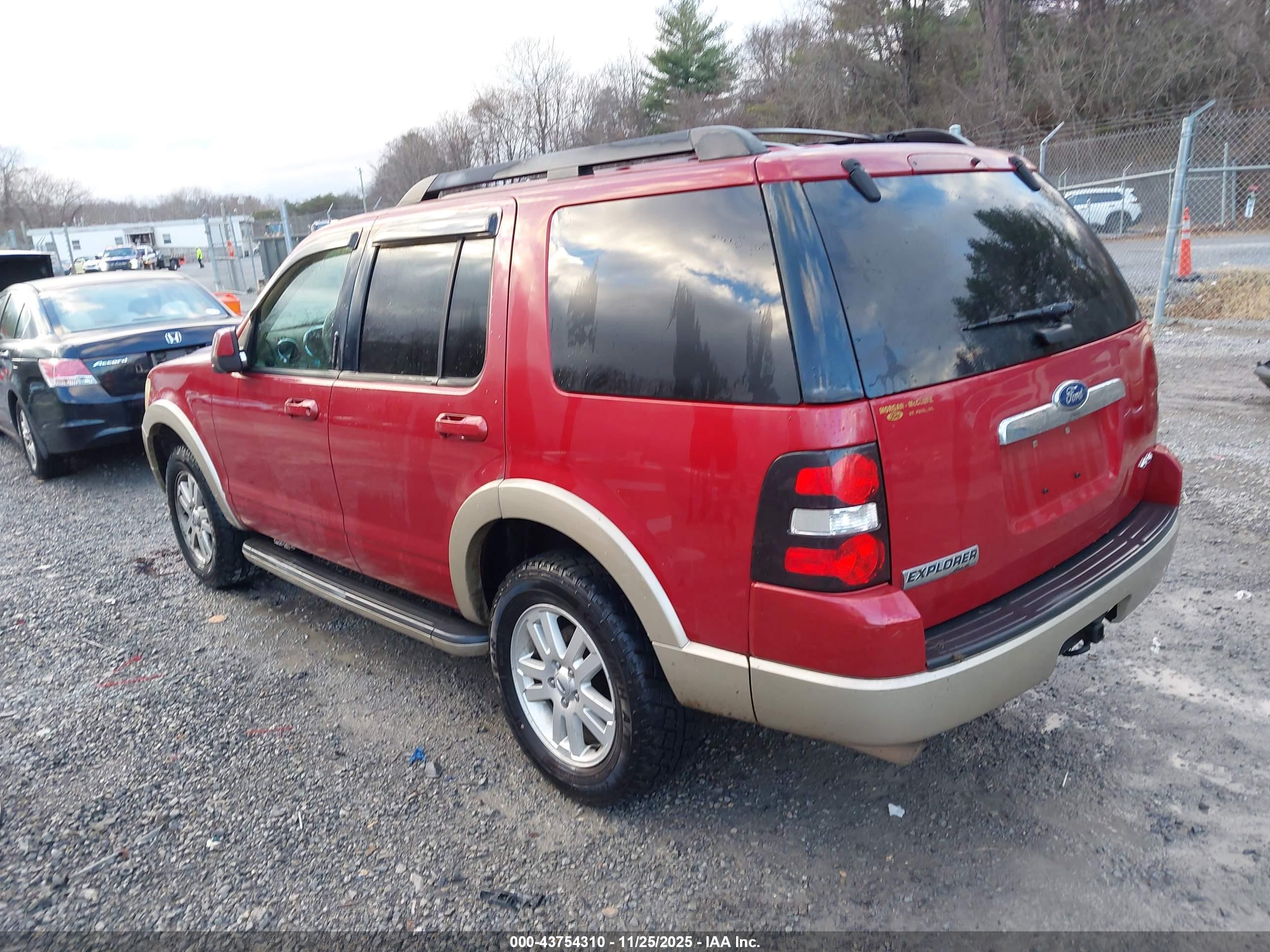 FORD EXPLORER image 3
