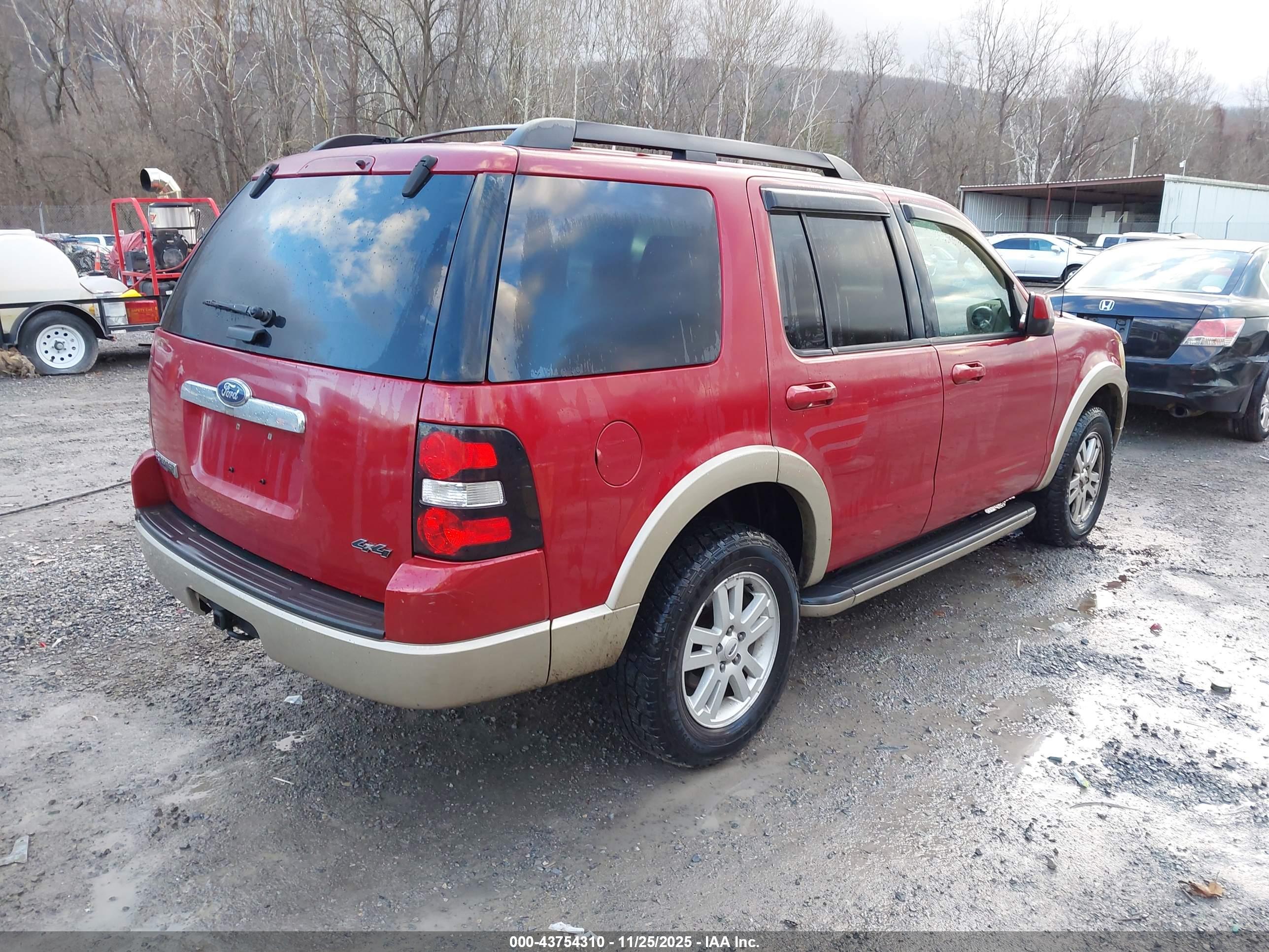 FORD EXPLORER image 4
