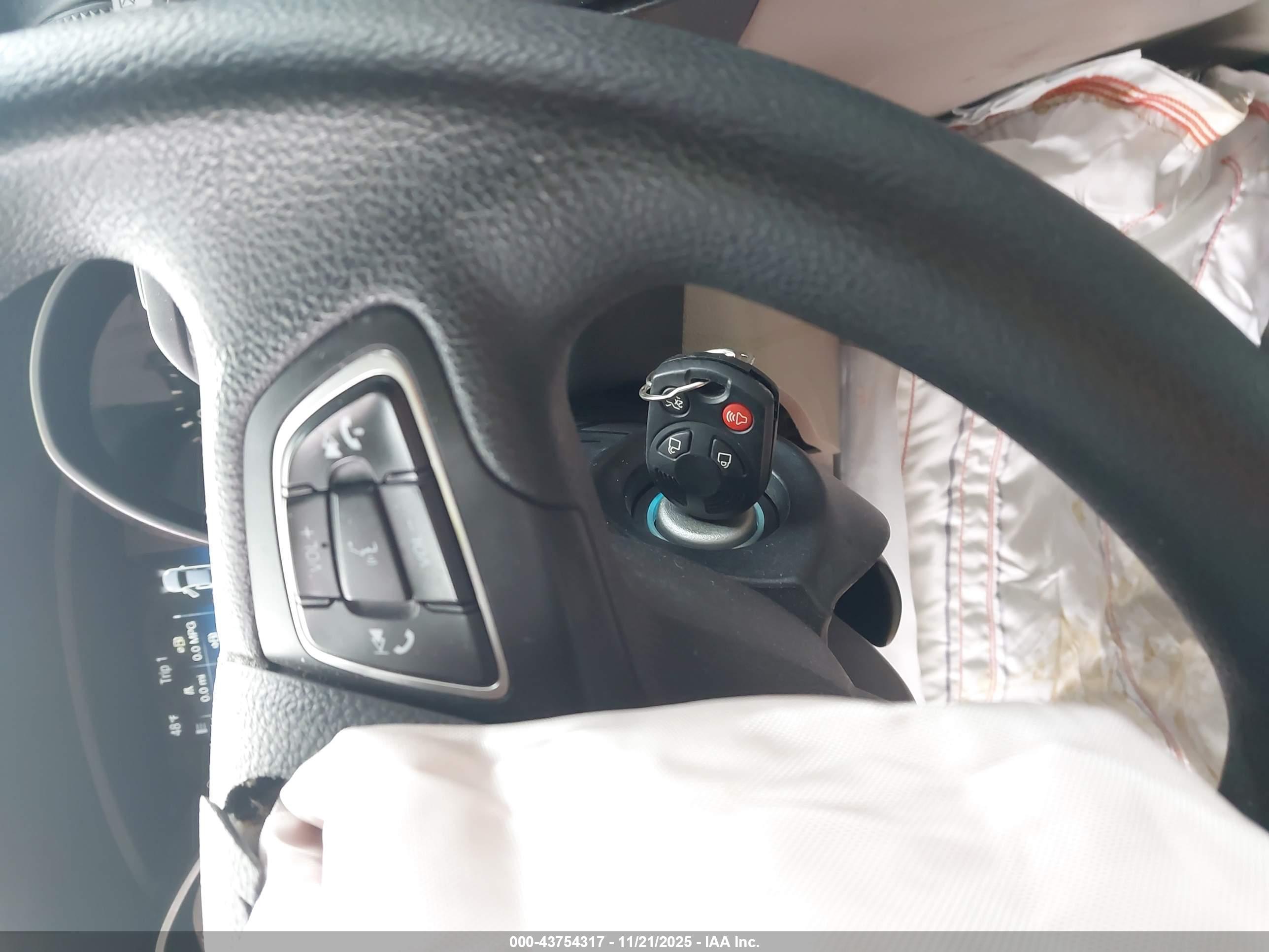FORD FOCUS image 11