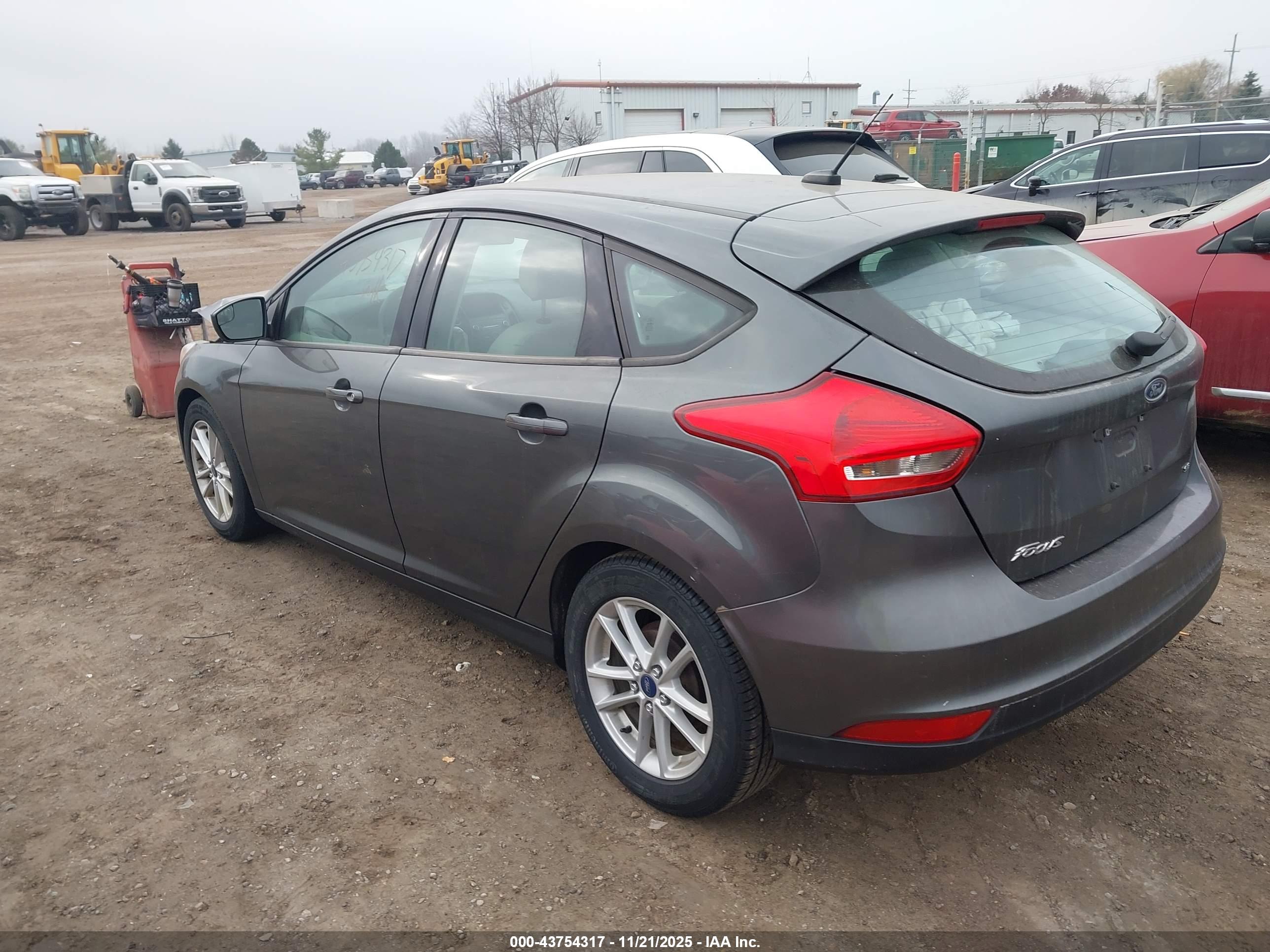 FORD FOCUS image 3