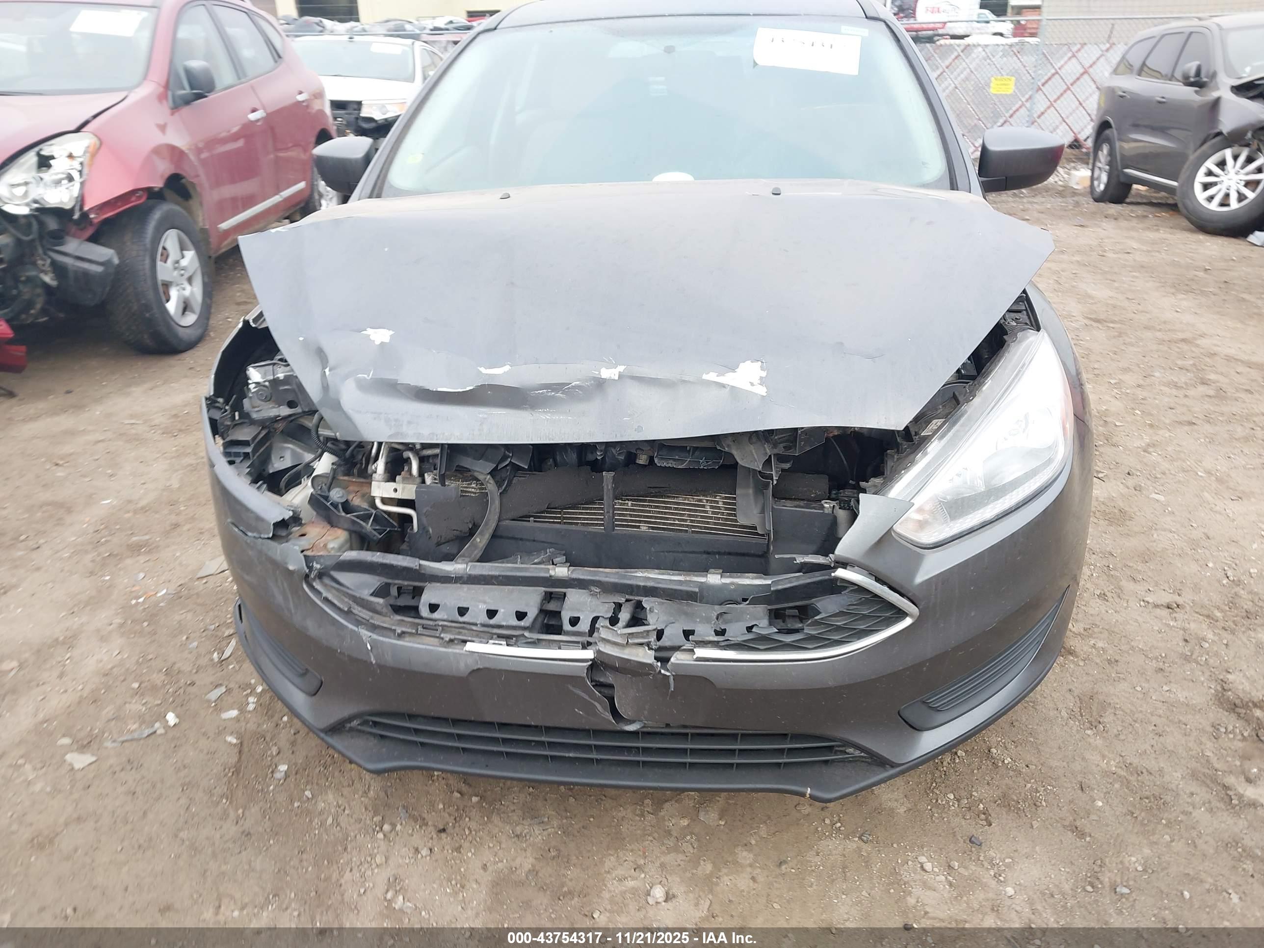 FORD FOCUS image 6