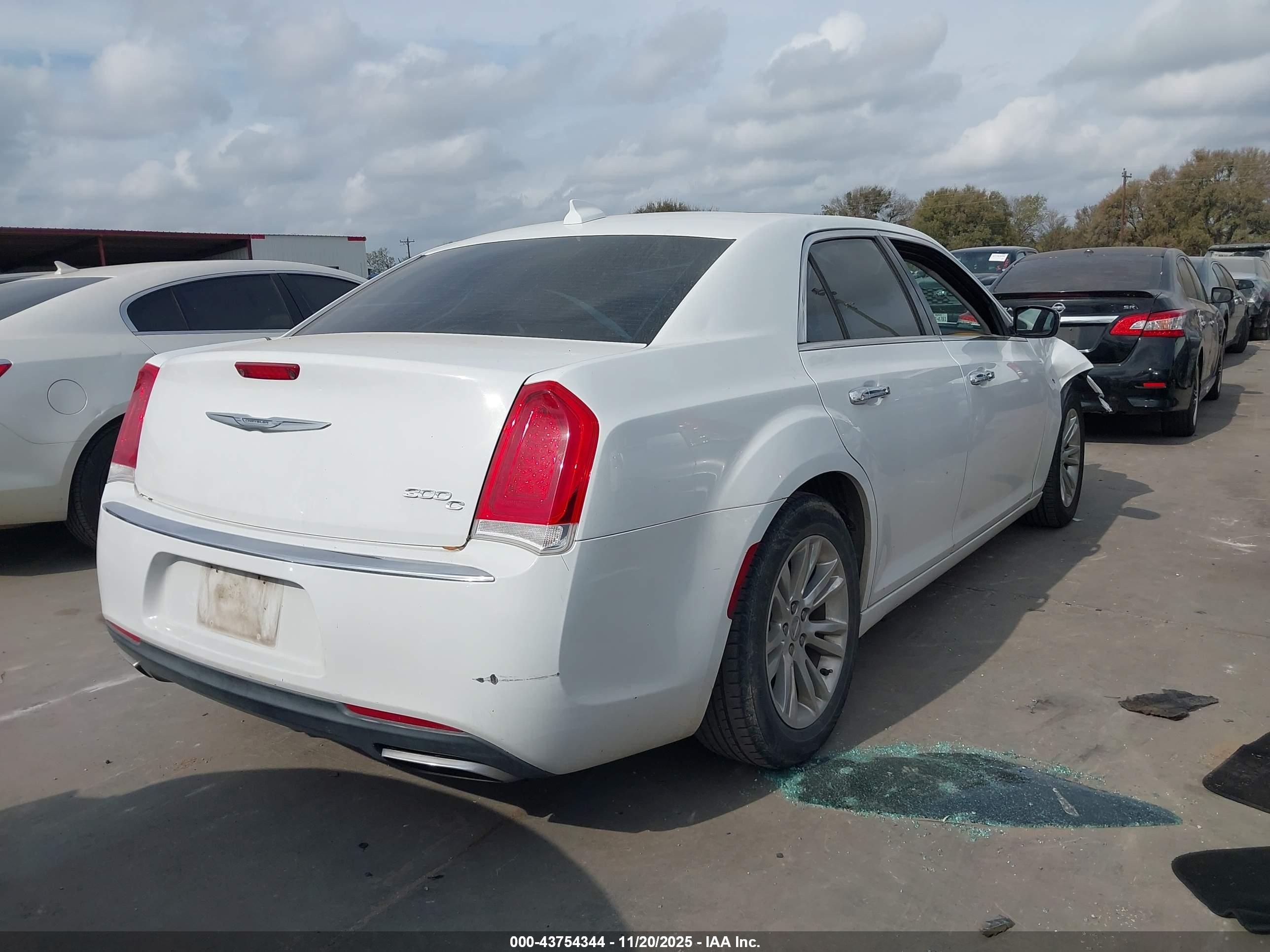 CHRYSLER 300C image 4