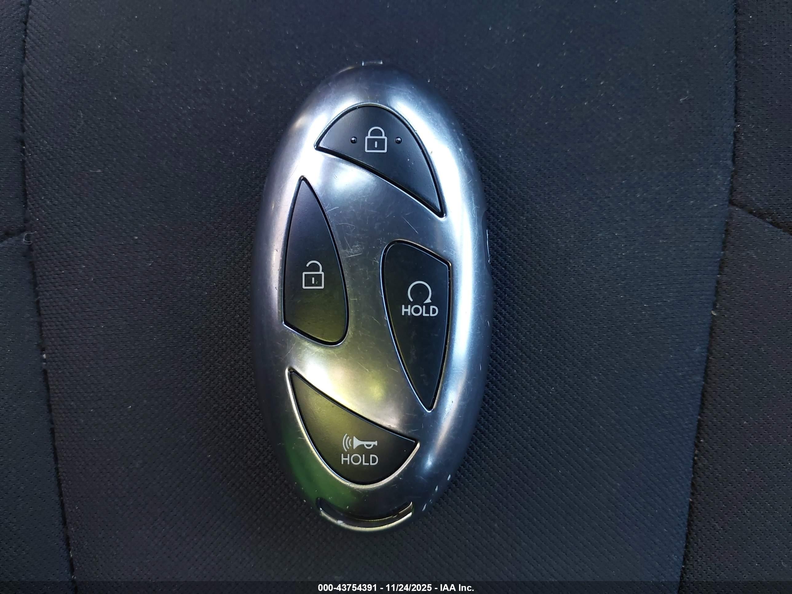 HYUNDAI ELANTRA image 11