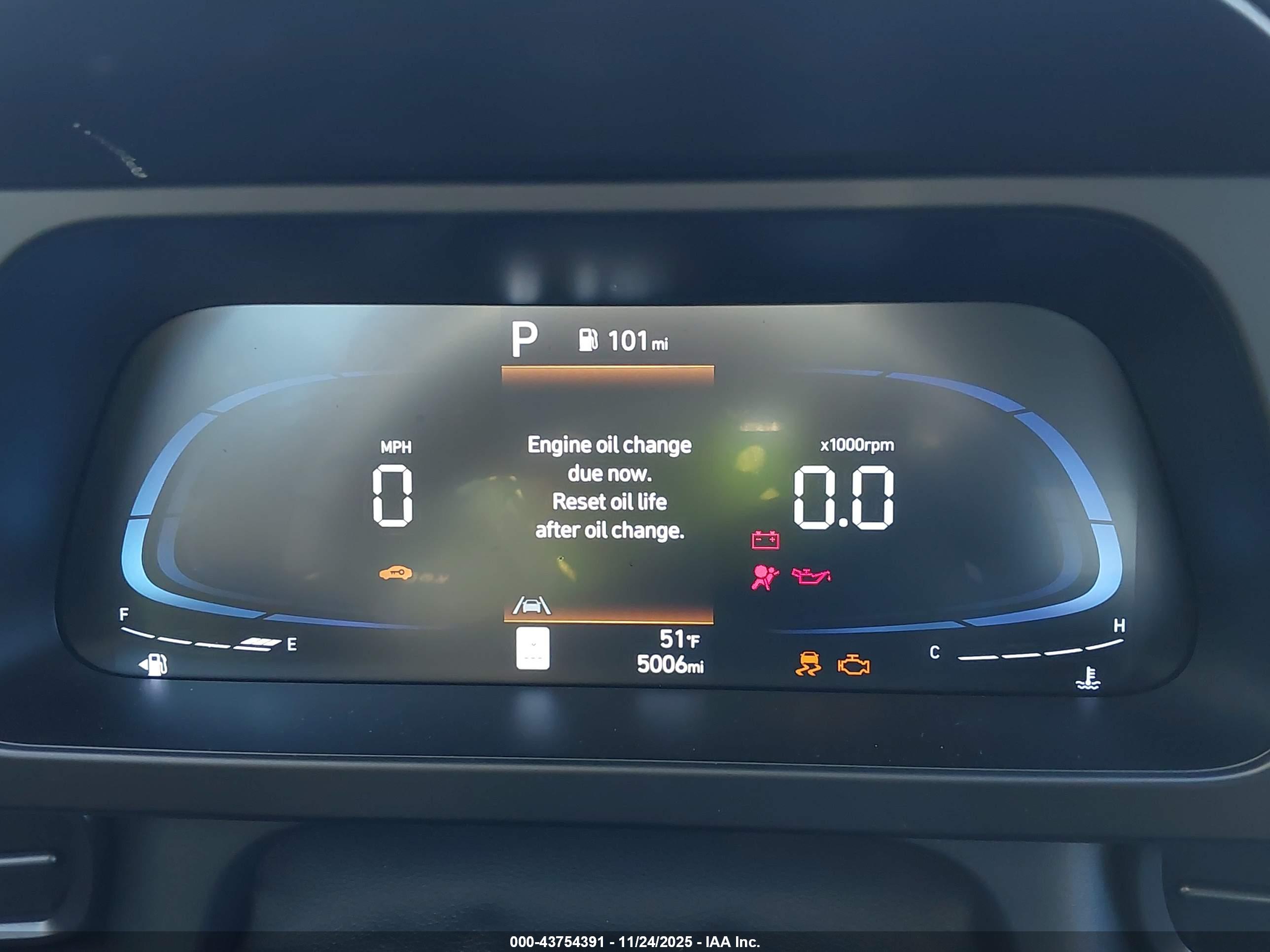 HYUNDAI ELANTRA image 7