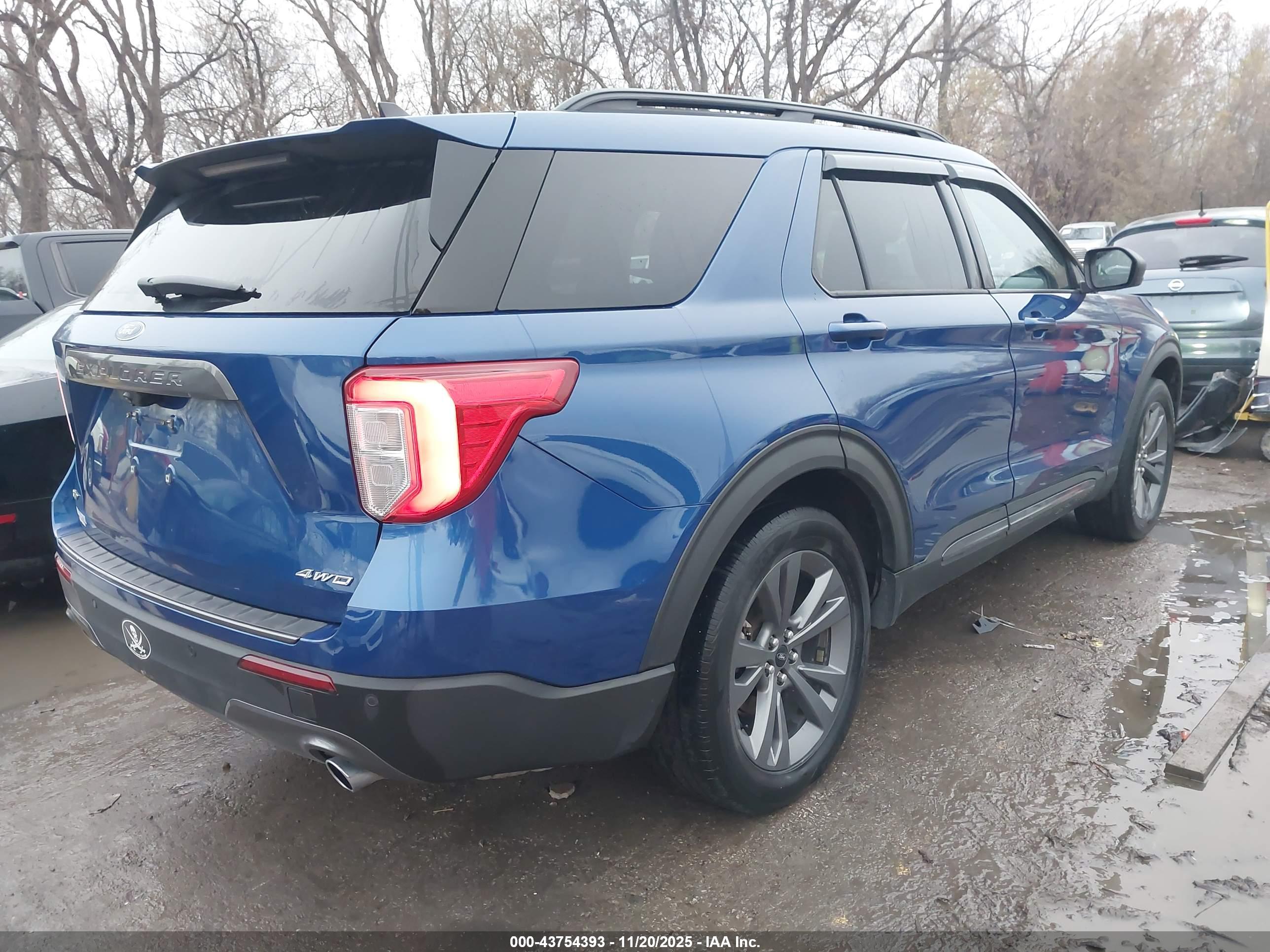 FORD EXPLORER image 4