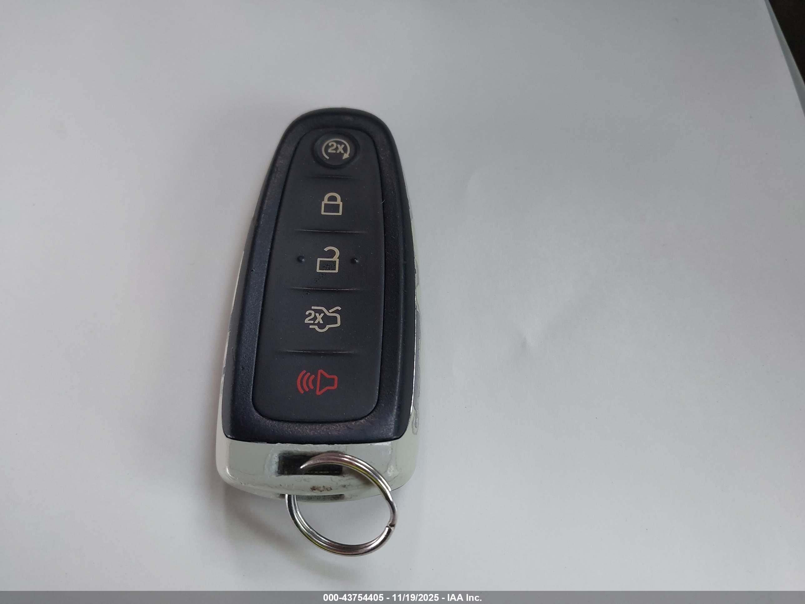 FORD C-MAX image 11