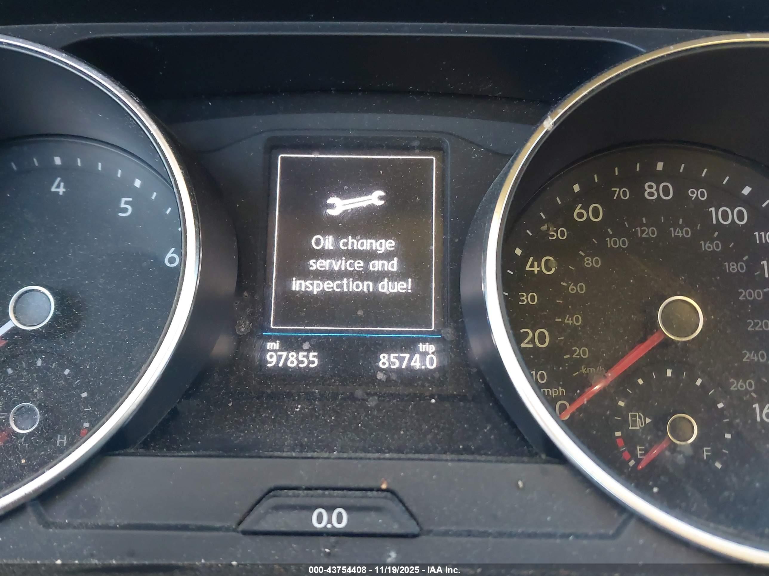 VOLKSWAGEN TIGUAN image 7