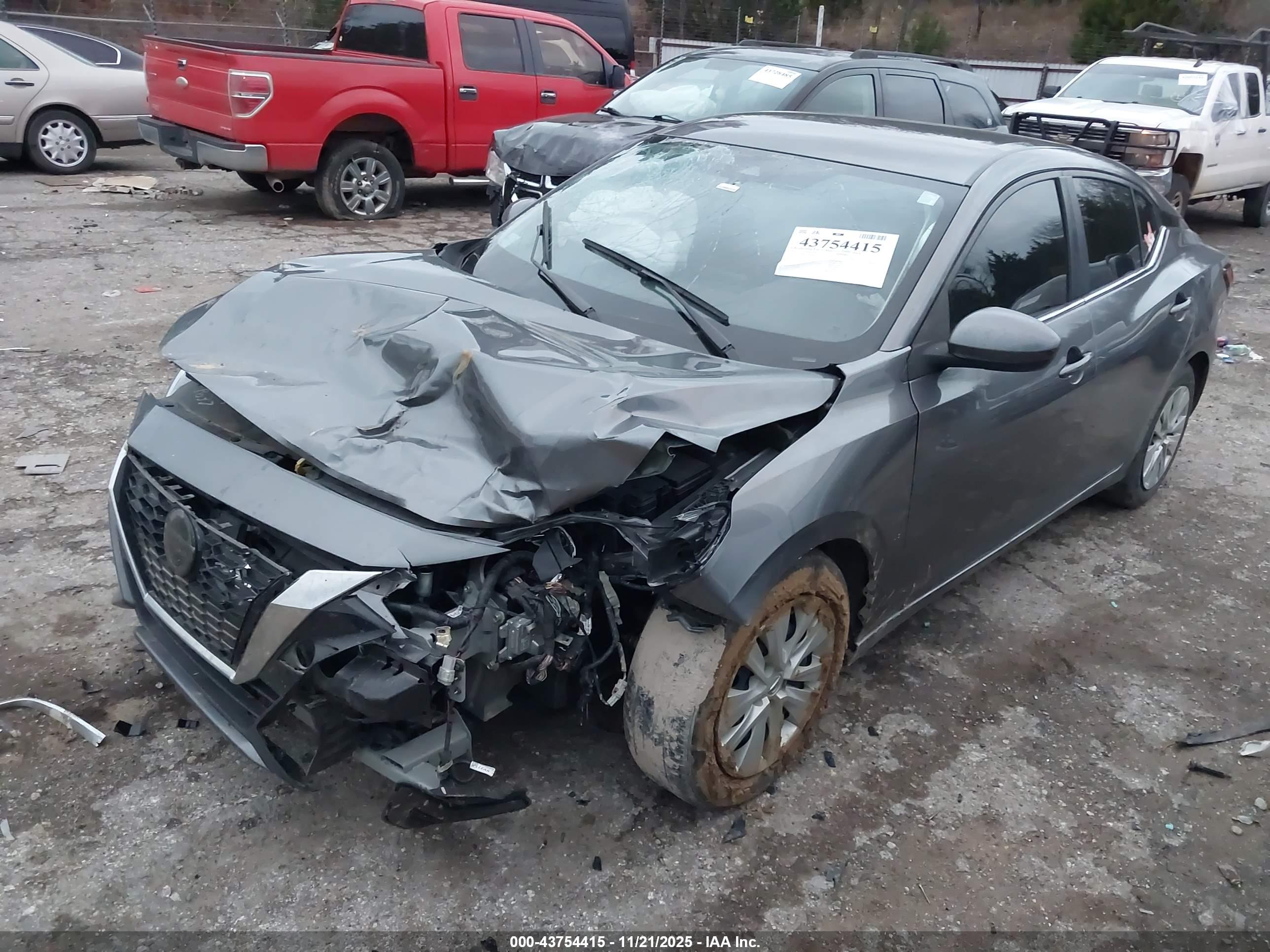 NISSAN SENTRA image 2