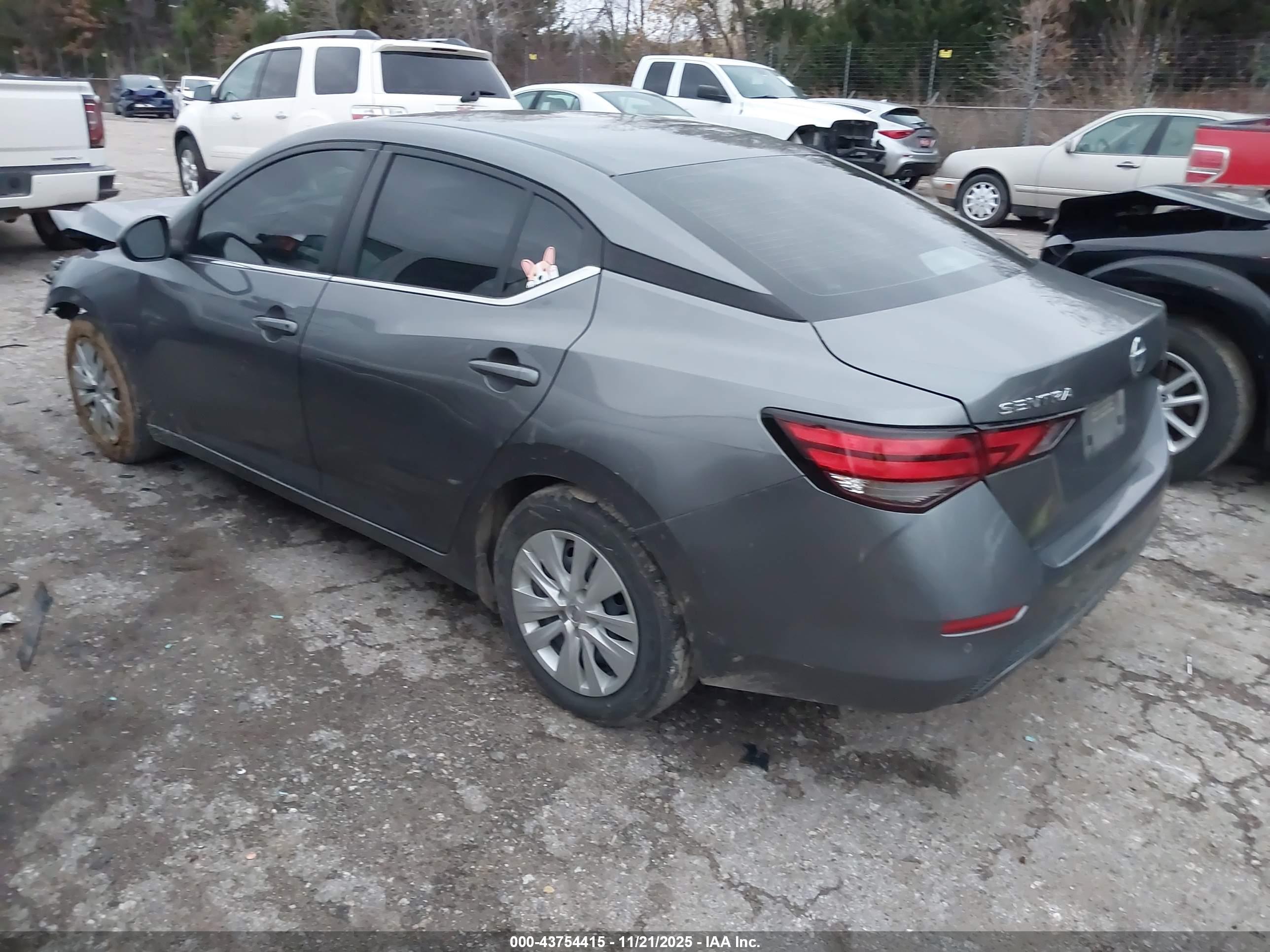 NISSAN SENTRA image 3