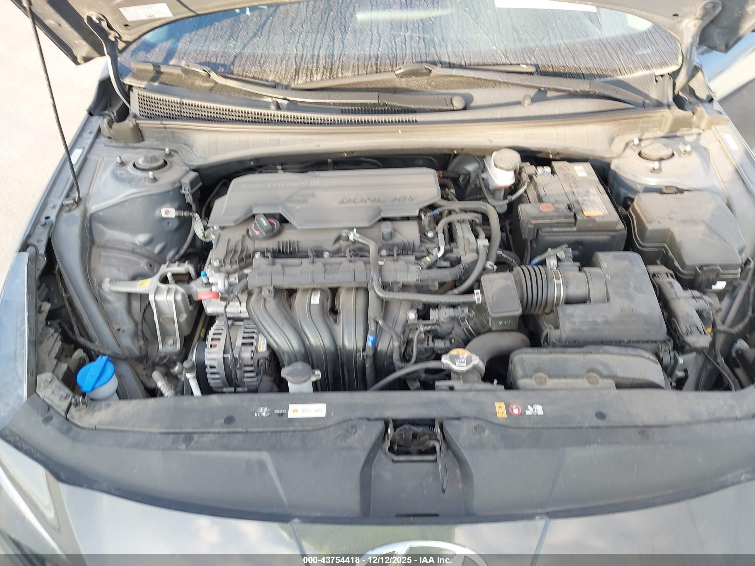 HYUNDAI ELANTRA image 10