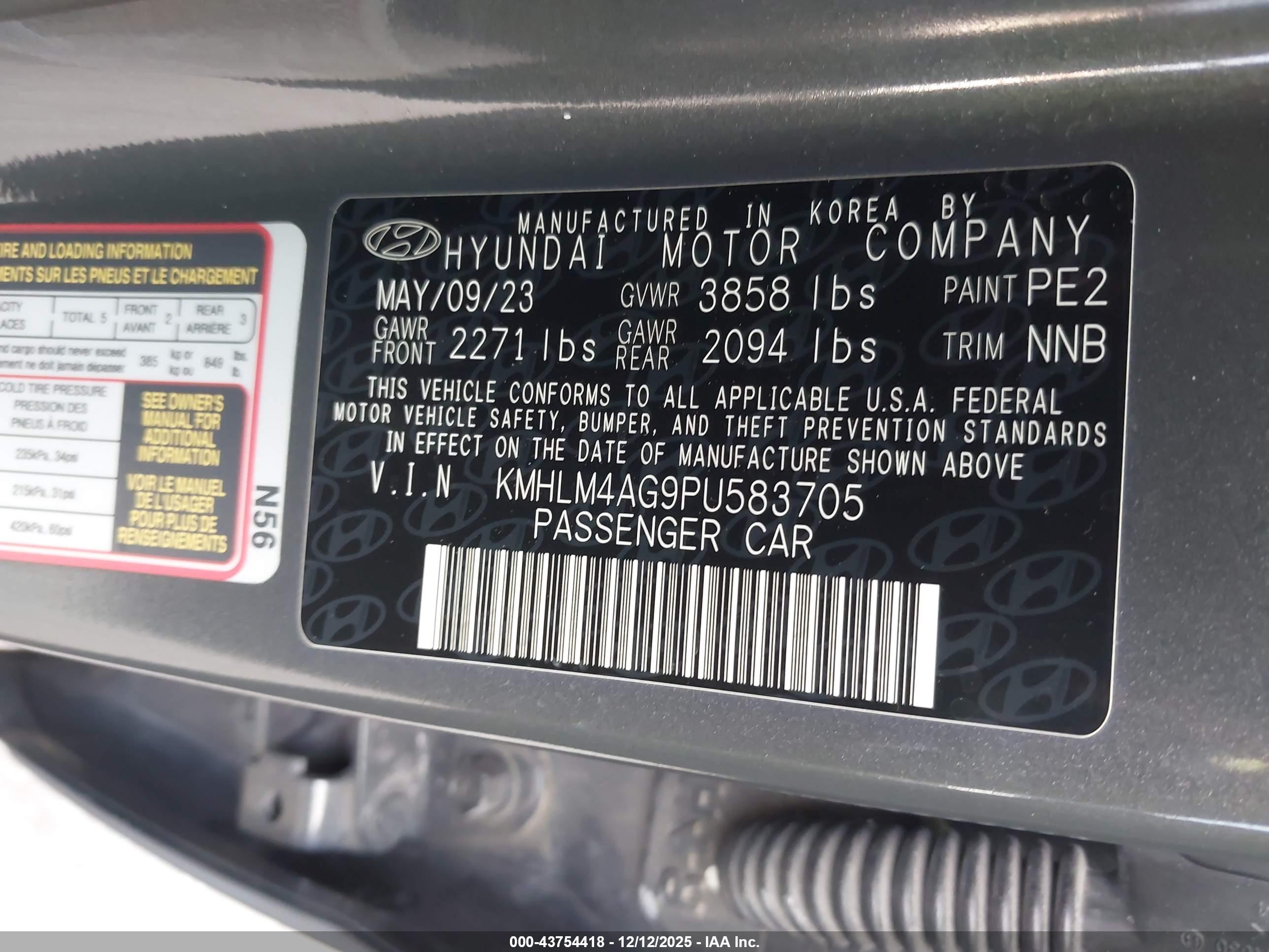 HYUNDAI ELANTRA image 9