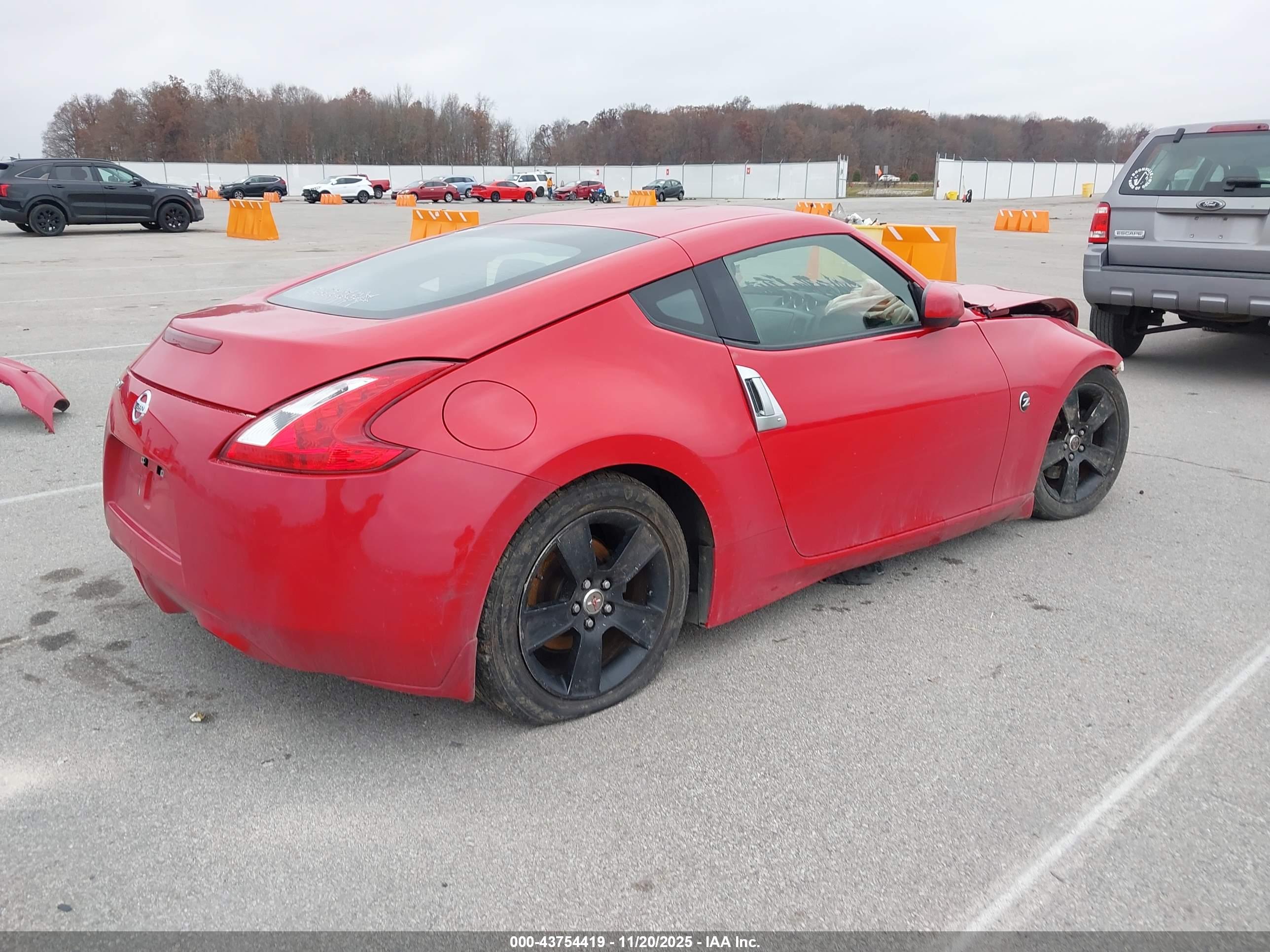 NISSAN 370Z image 4