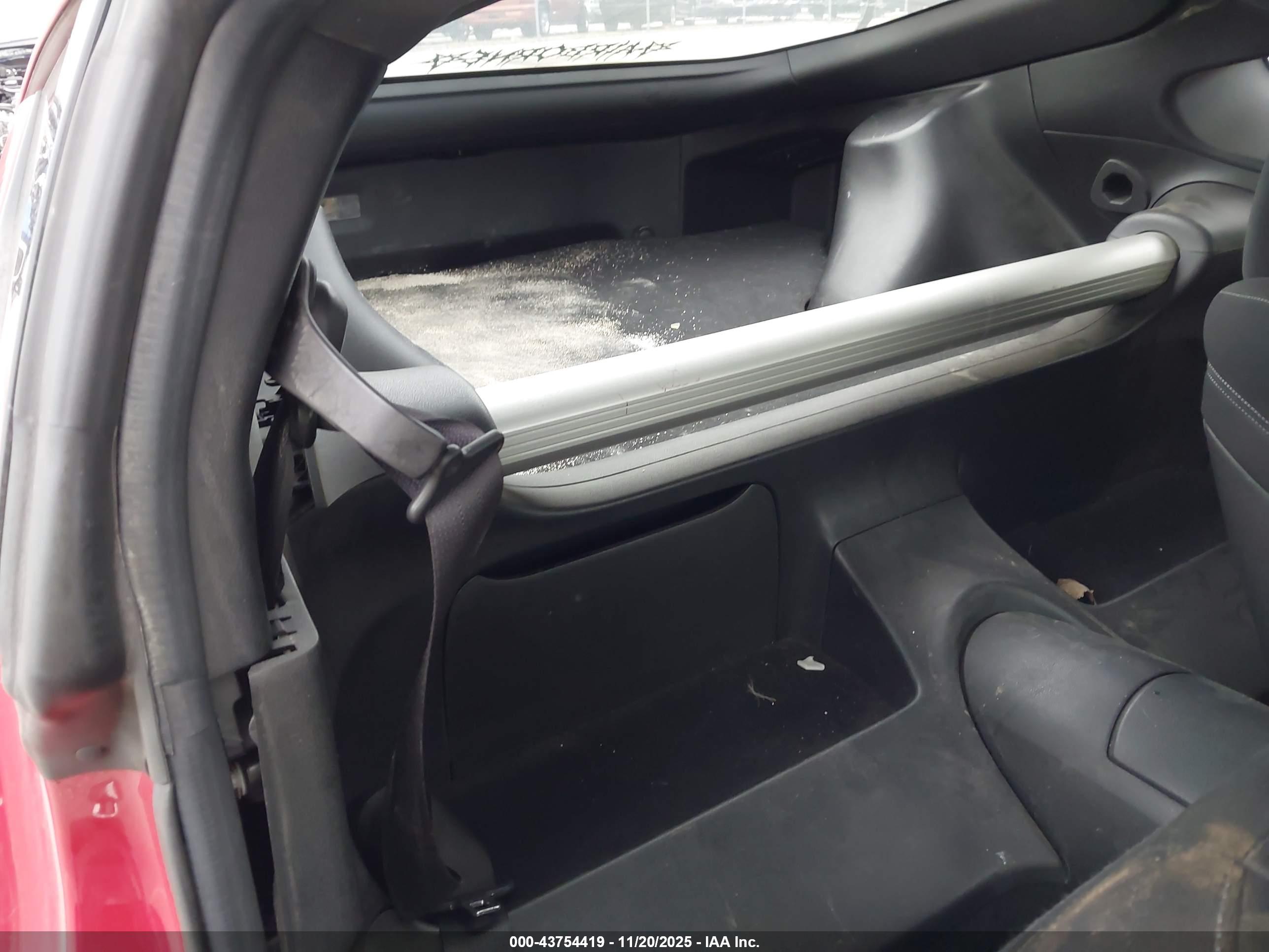 NISSAN 370Z image 8