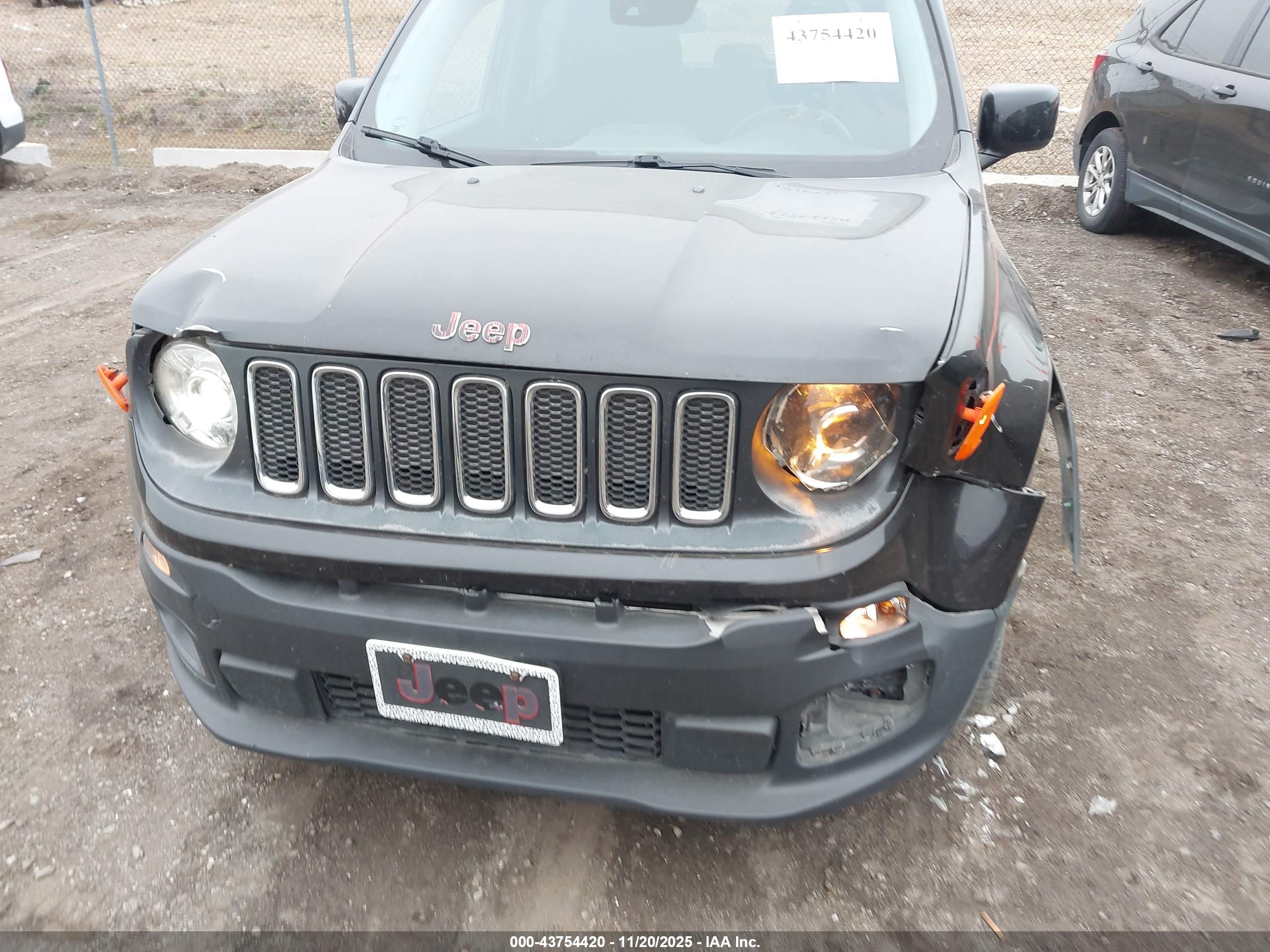 JEEP RENEGADE image 6