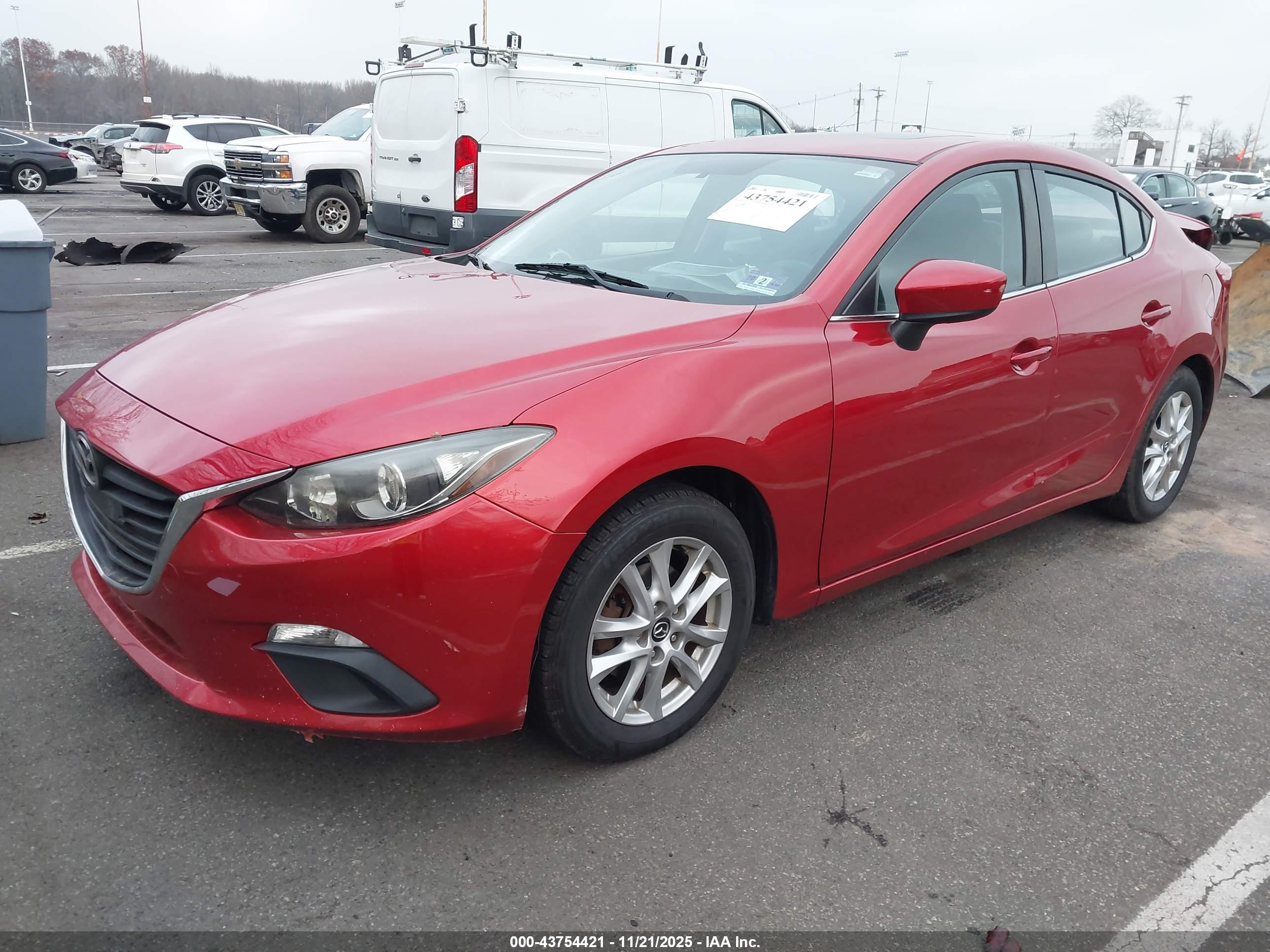 MAZDA MAZDA3 image 2