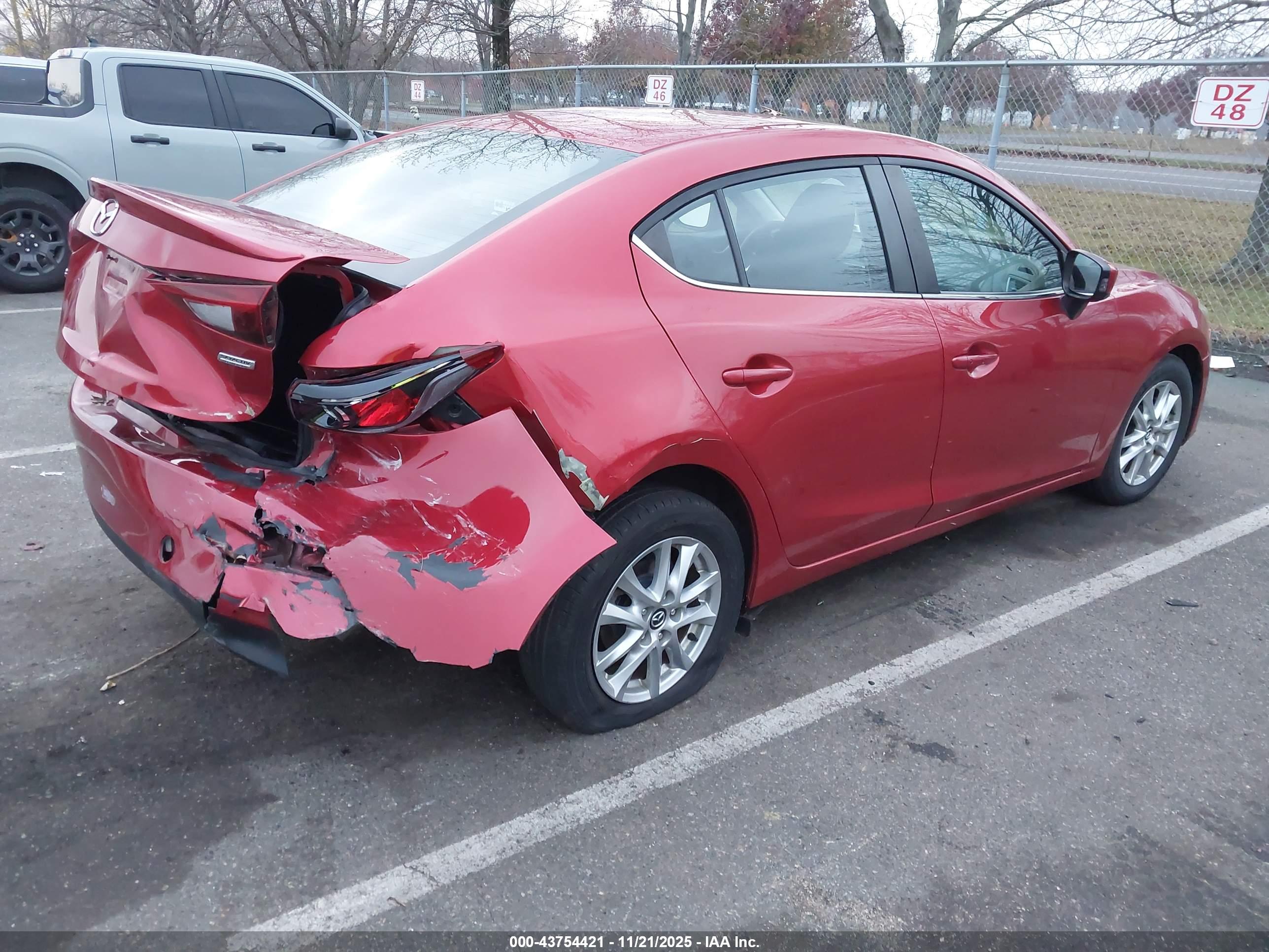MAZDA MAZDA3 image 4