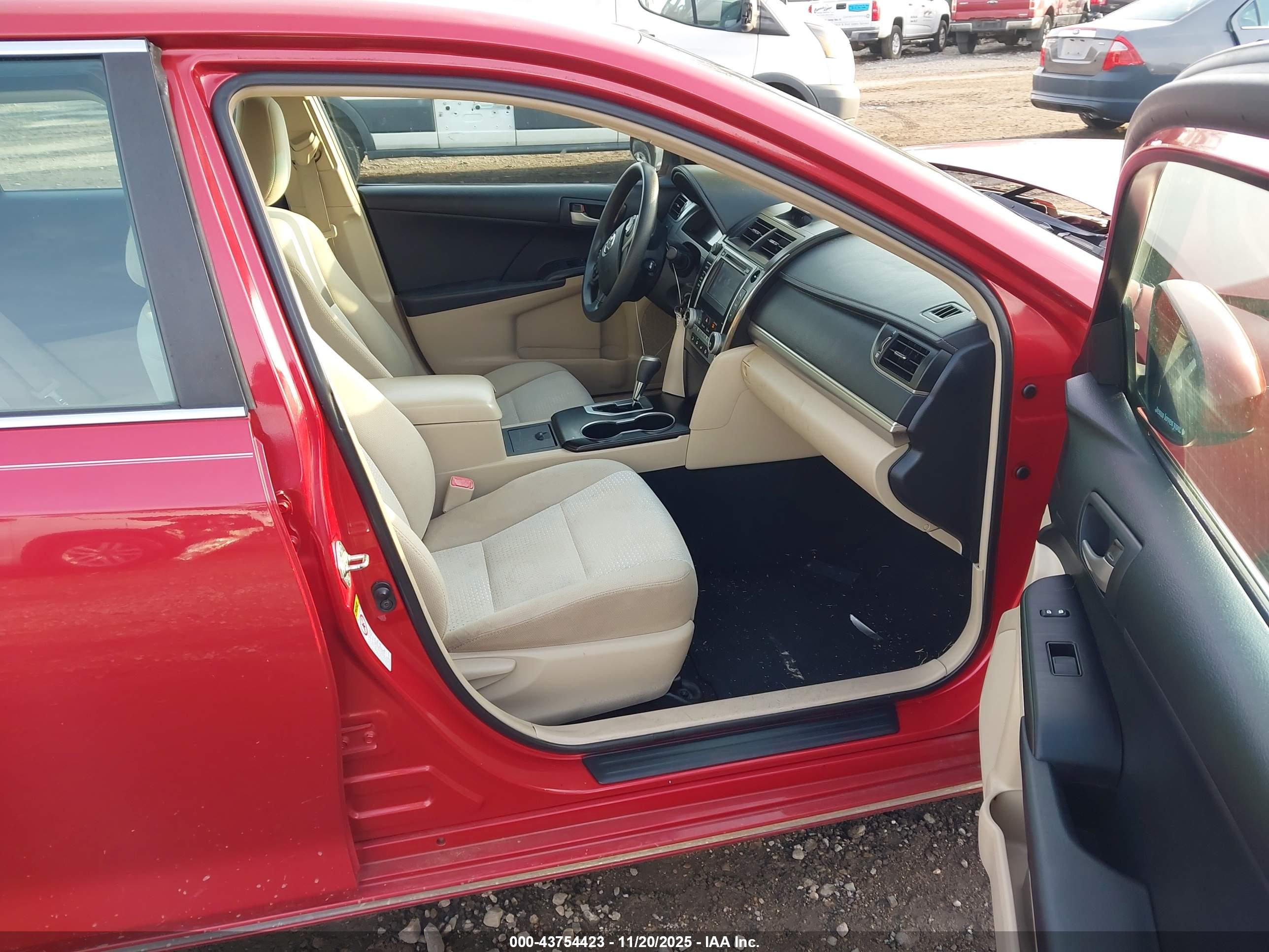 TOYOTA CAMRY image 5