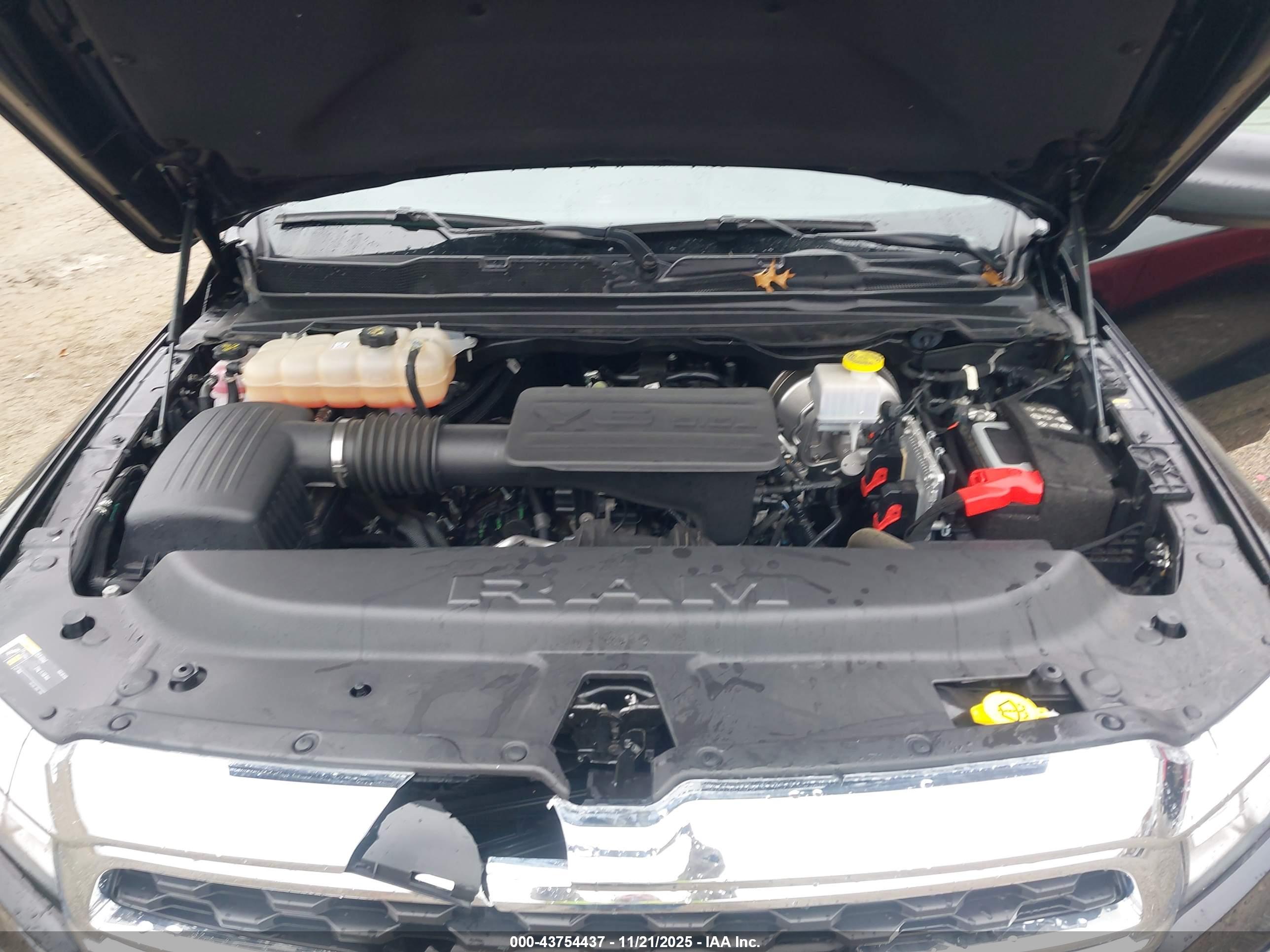 RAM 1500 image 10