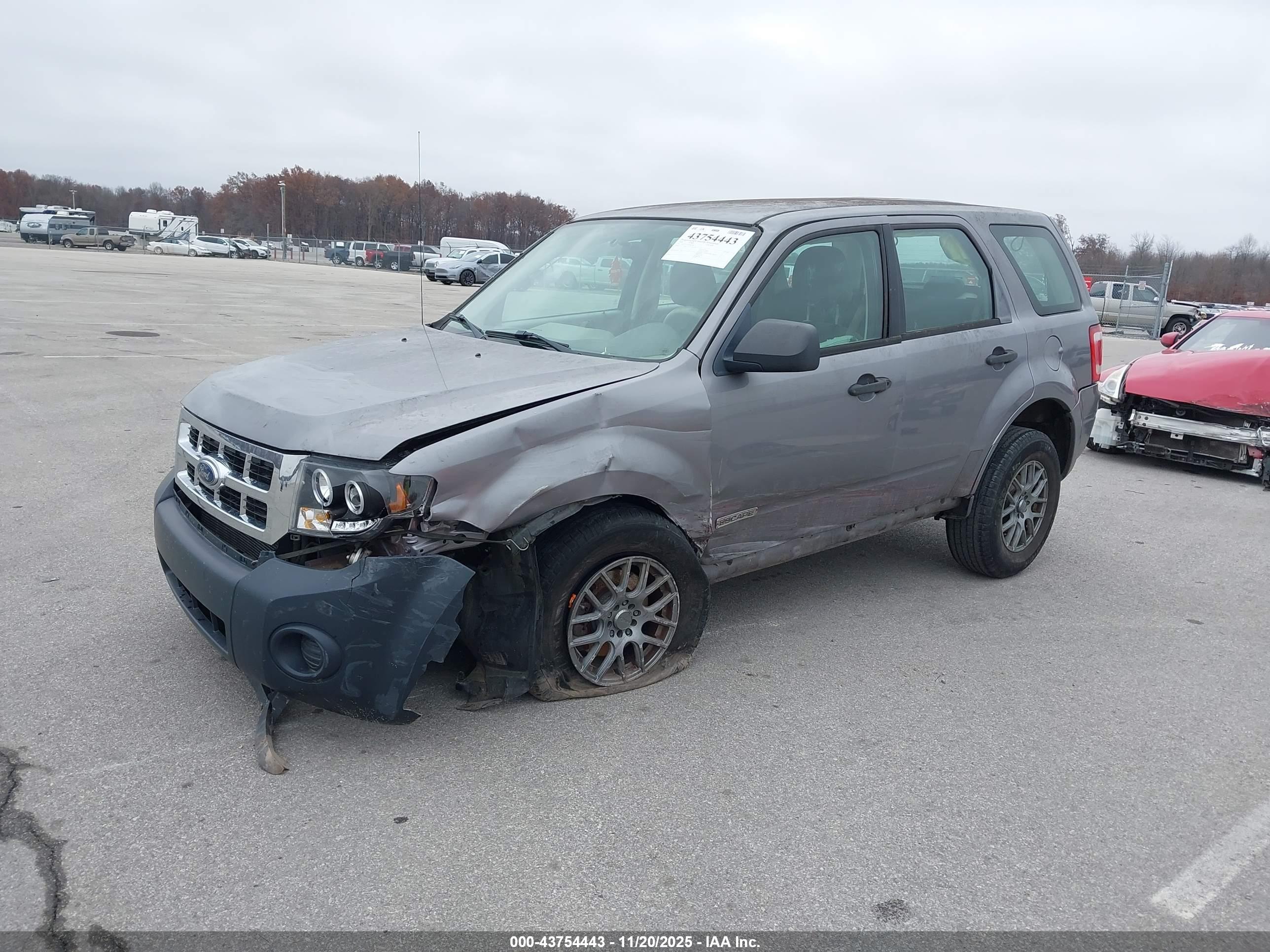 FORD ESCAPE image 2