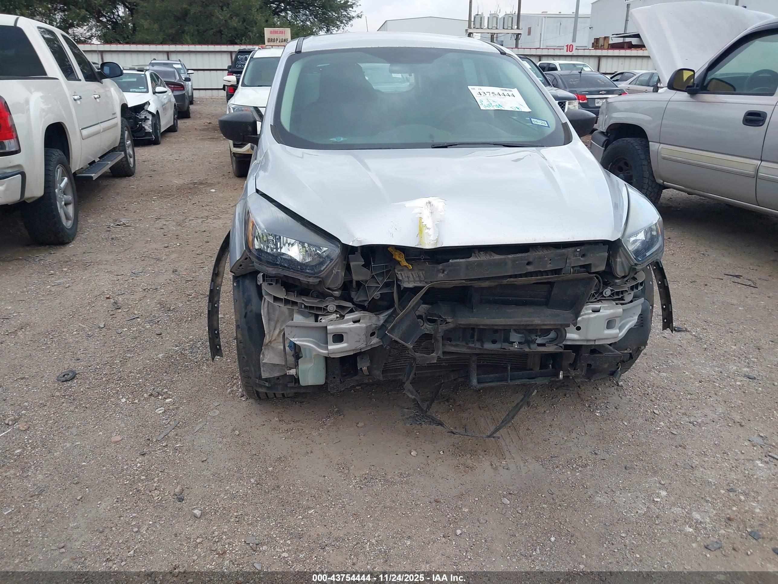 FORD ESCAPE image 6