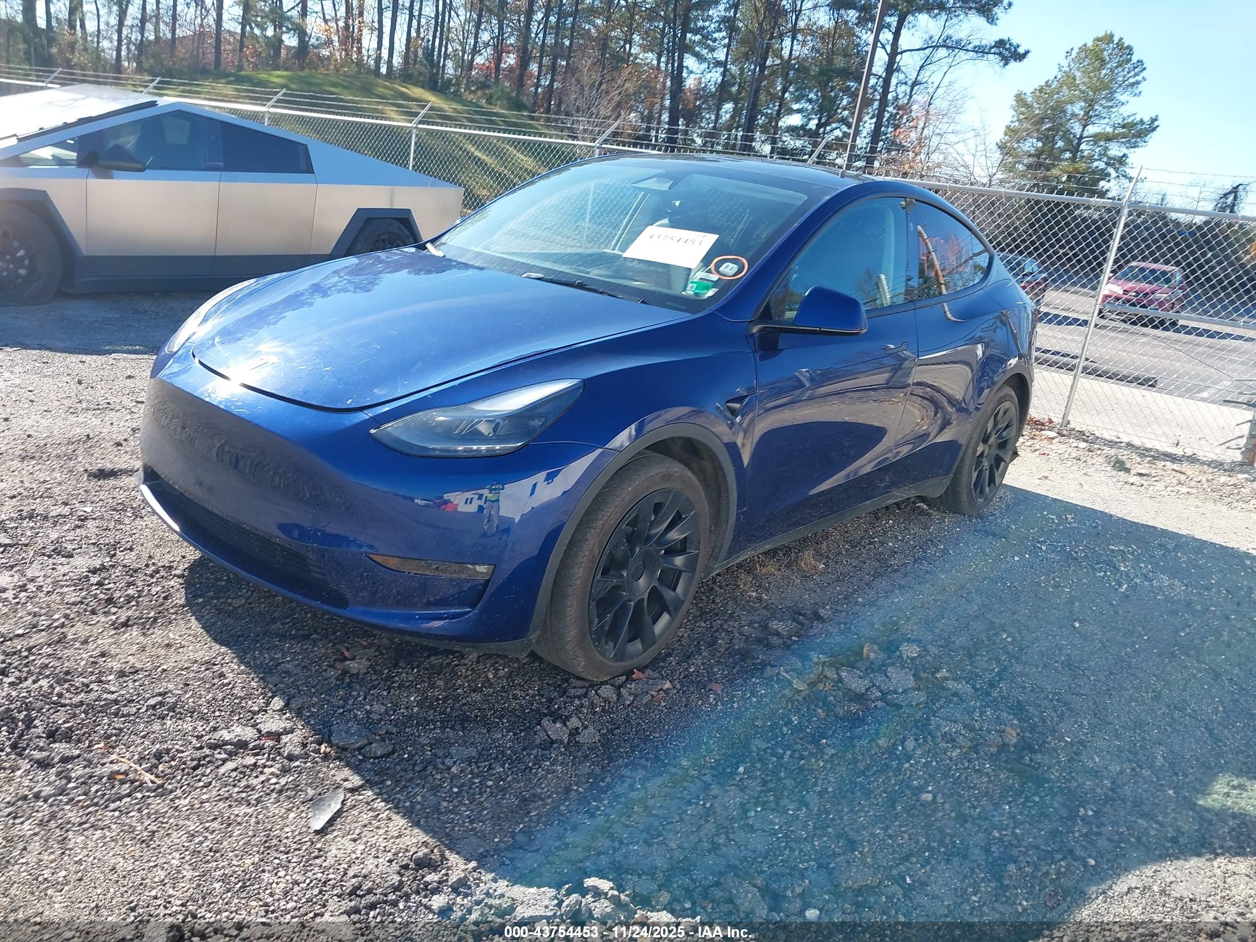TESLA MODEL image 2