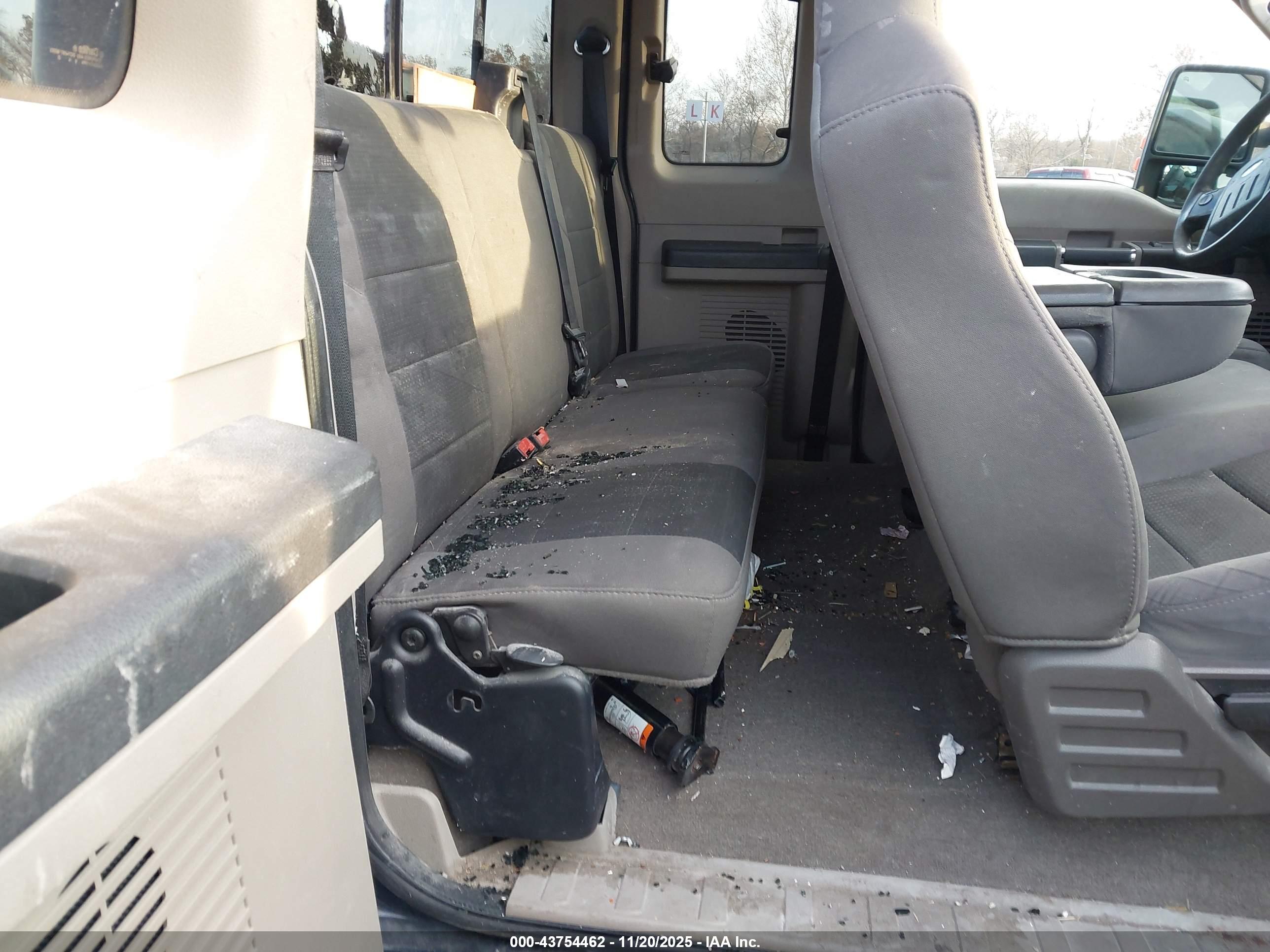 FORD F-250 image 8