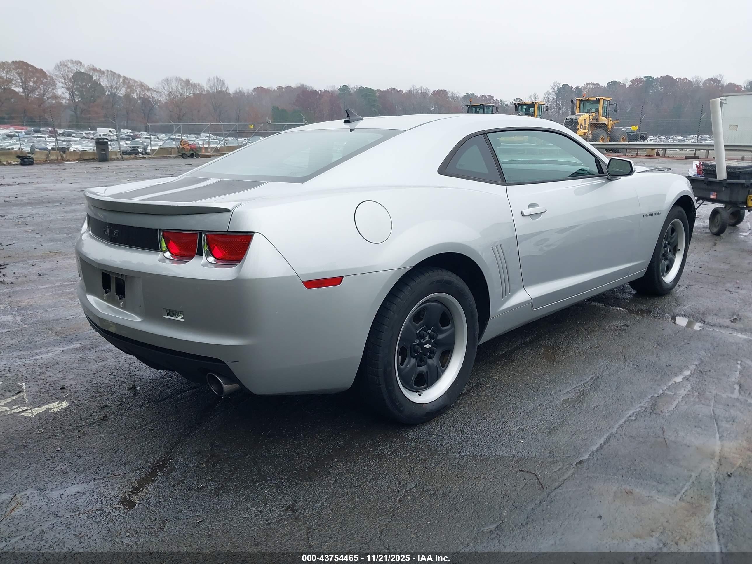 CHEVROLET CAMARO image 4