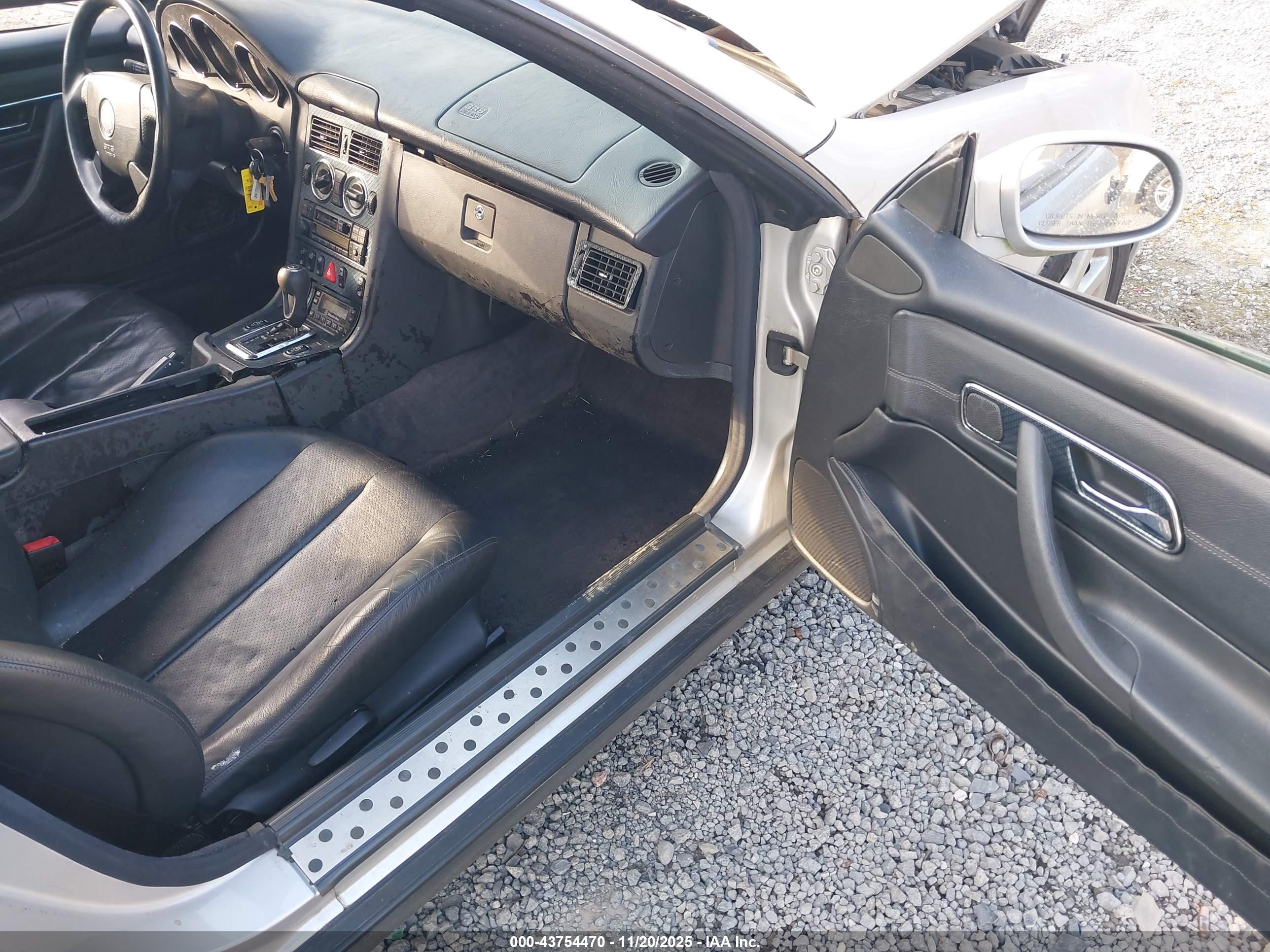 MERCEDES-BENZ SLK image 8