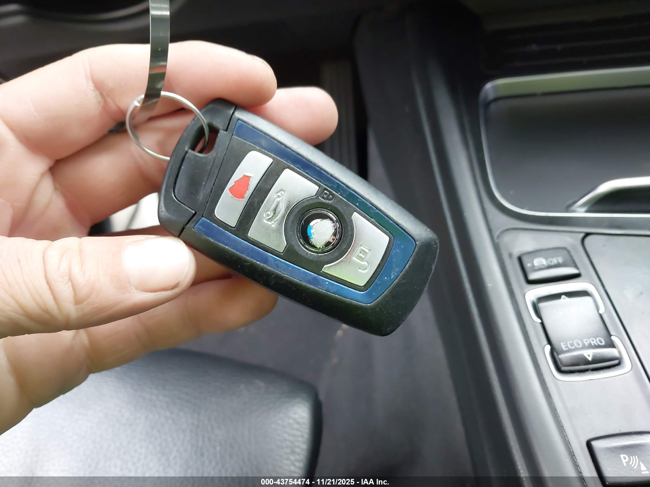 BMW 330I image 11