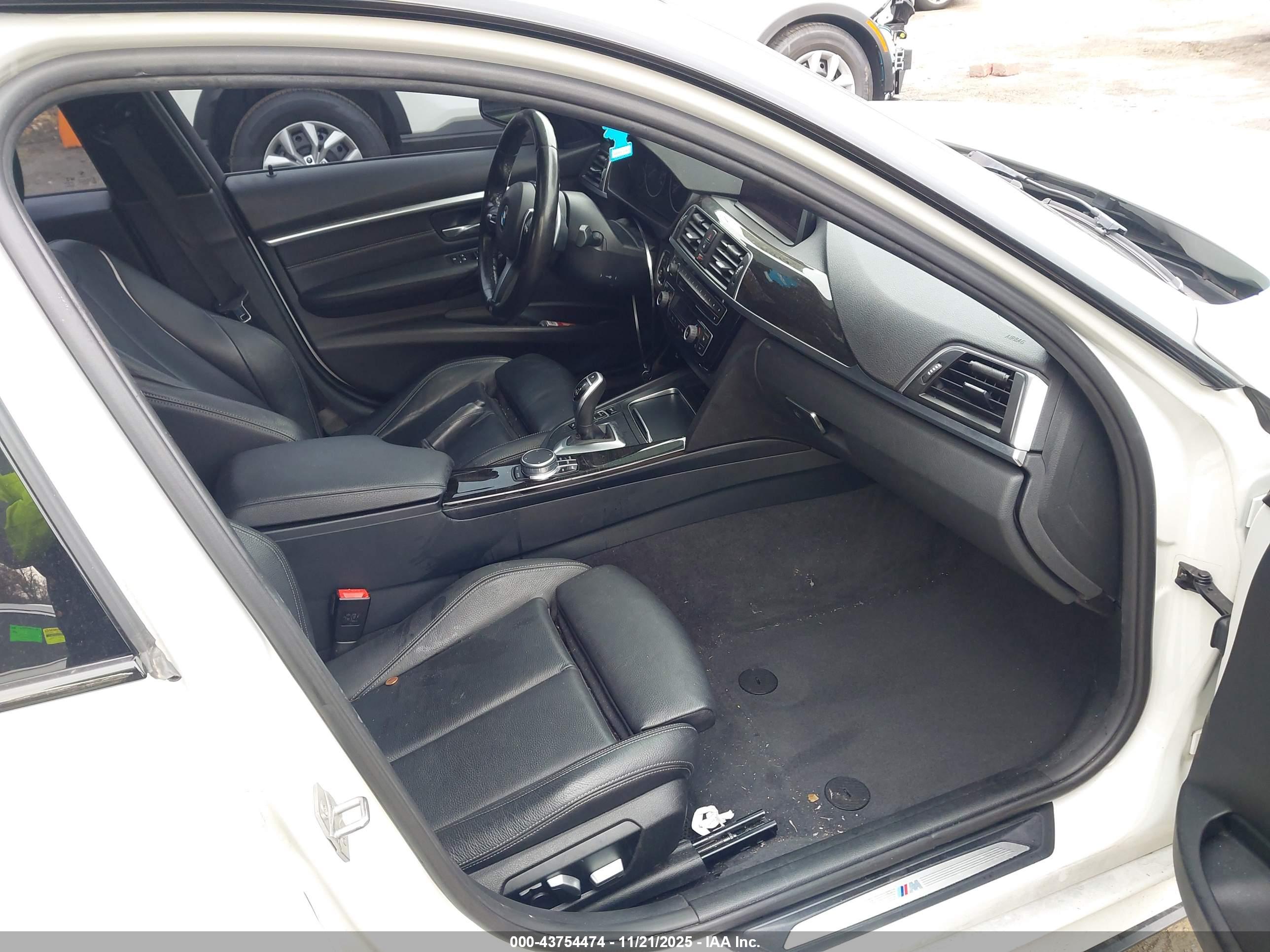 BMW 330I image 5