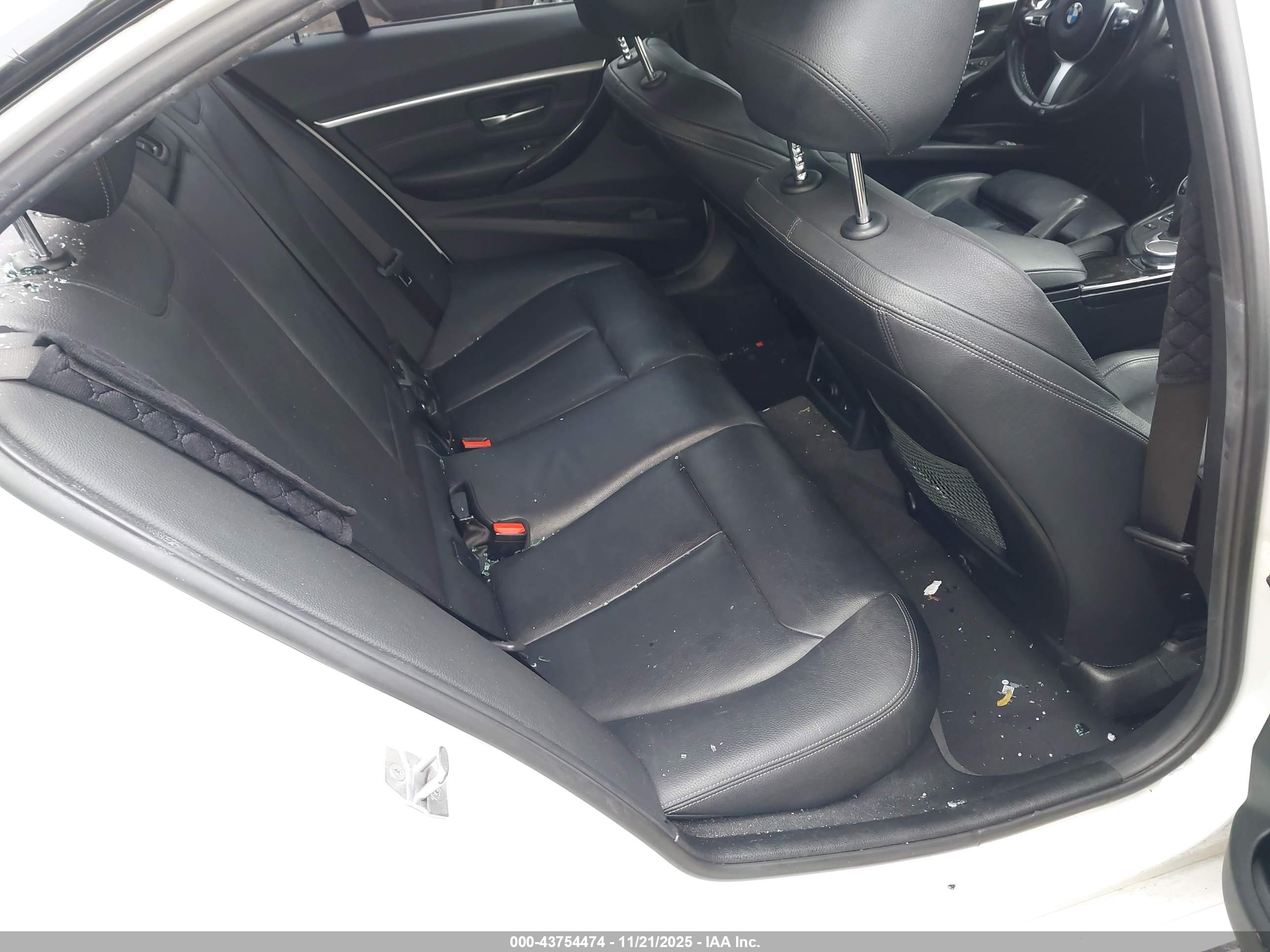 BMW 330I image 8
