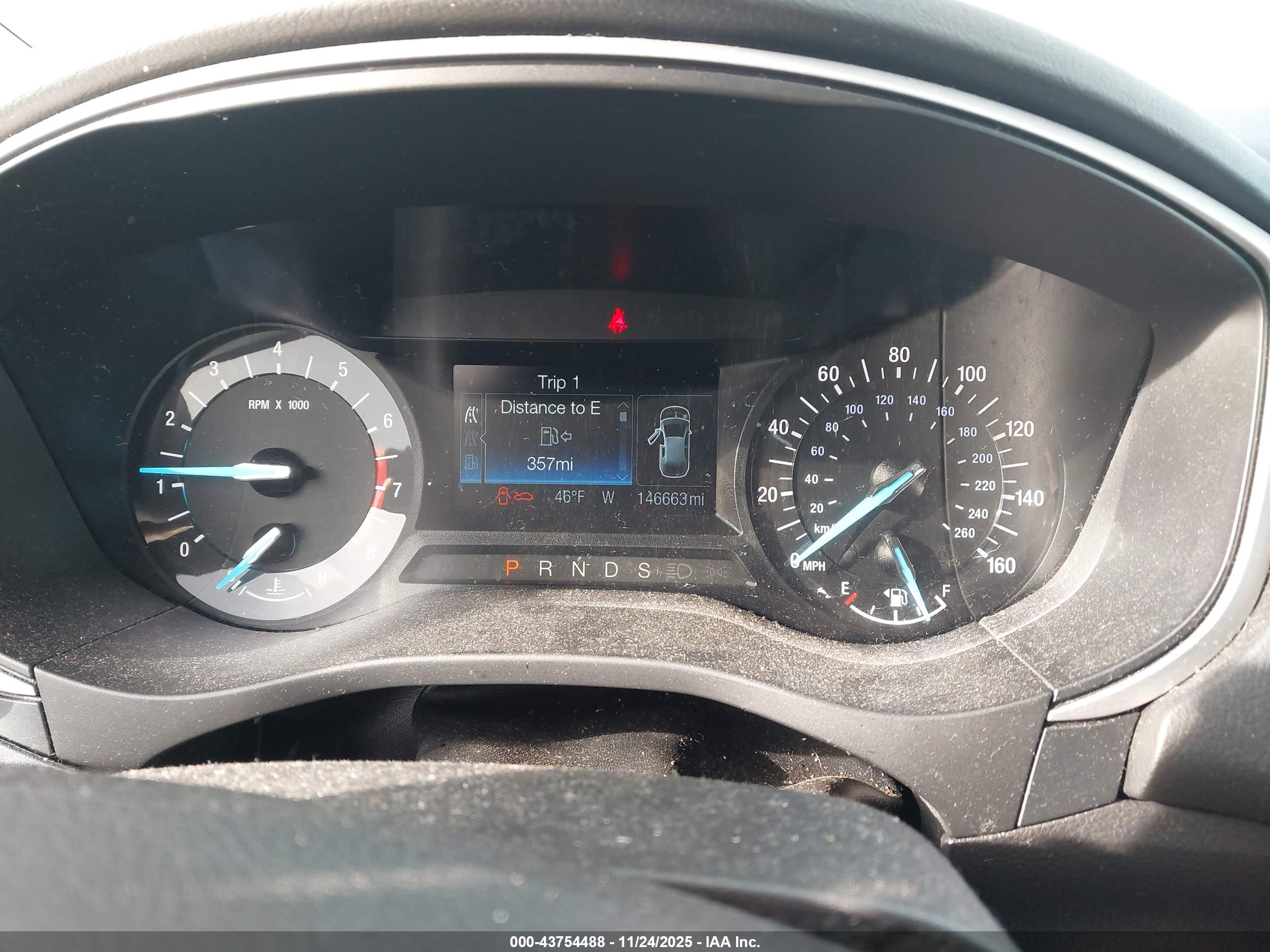 FORD FUSION image 7