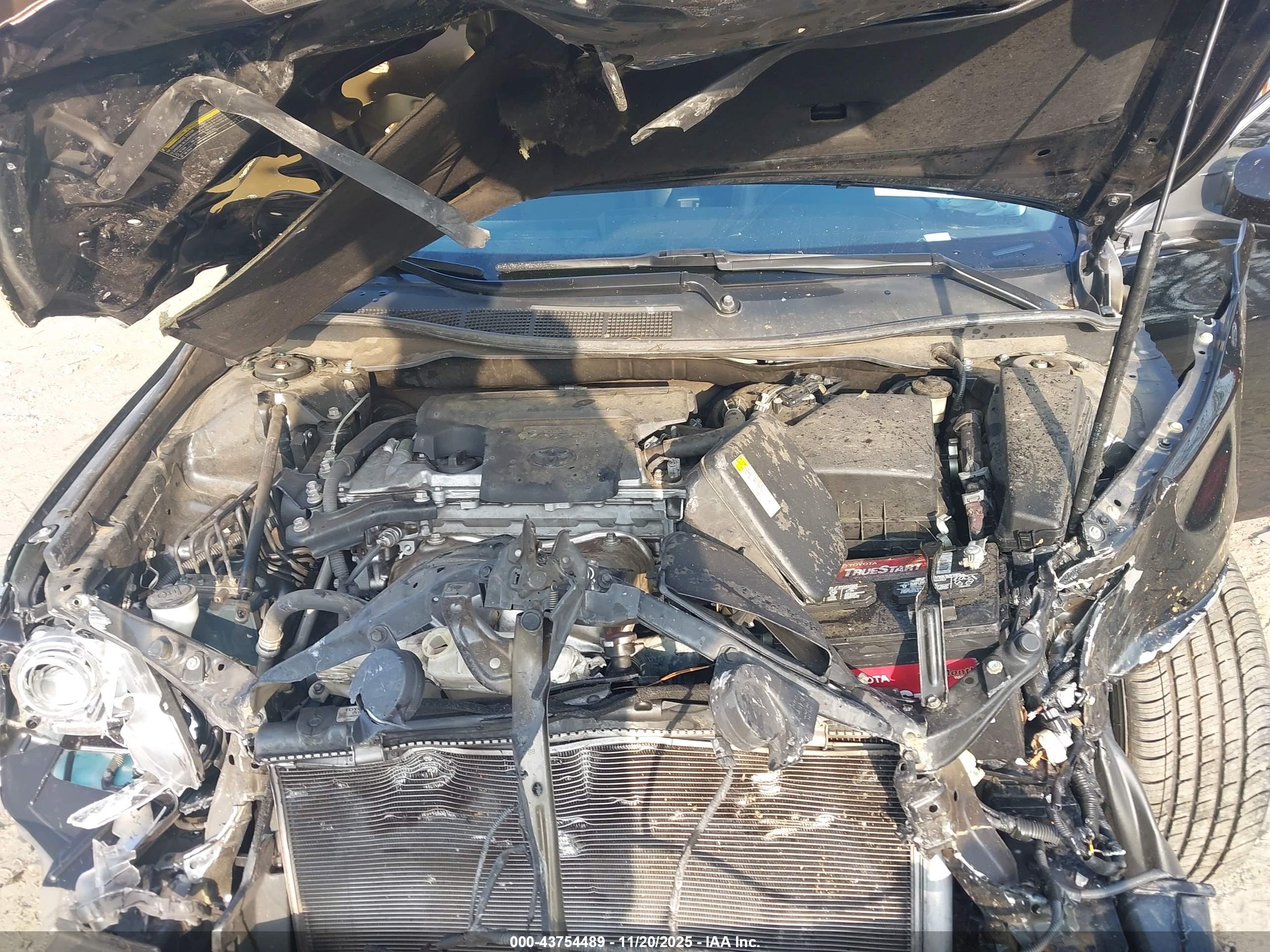 TOYOTA CAMRY image 10