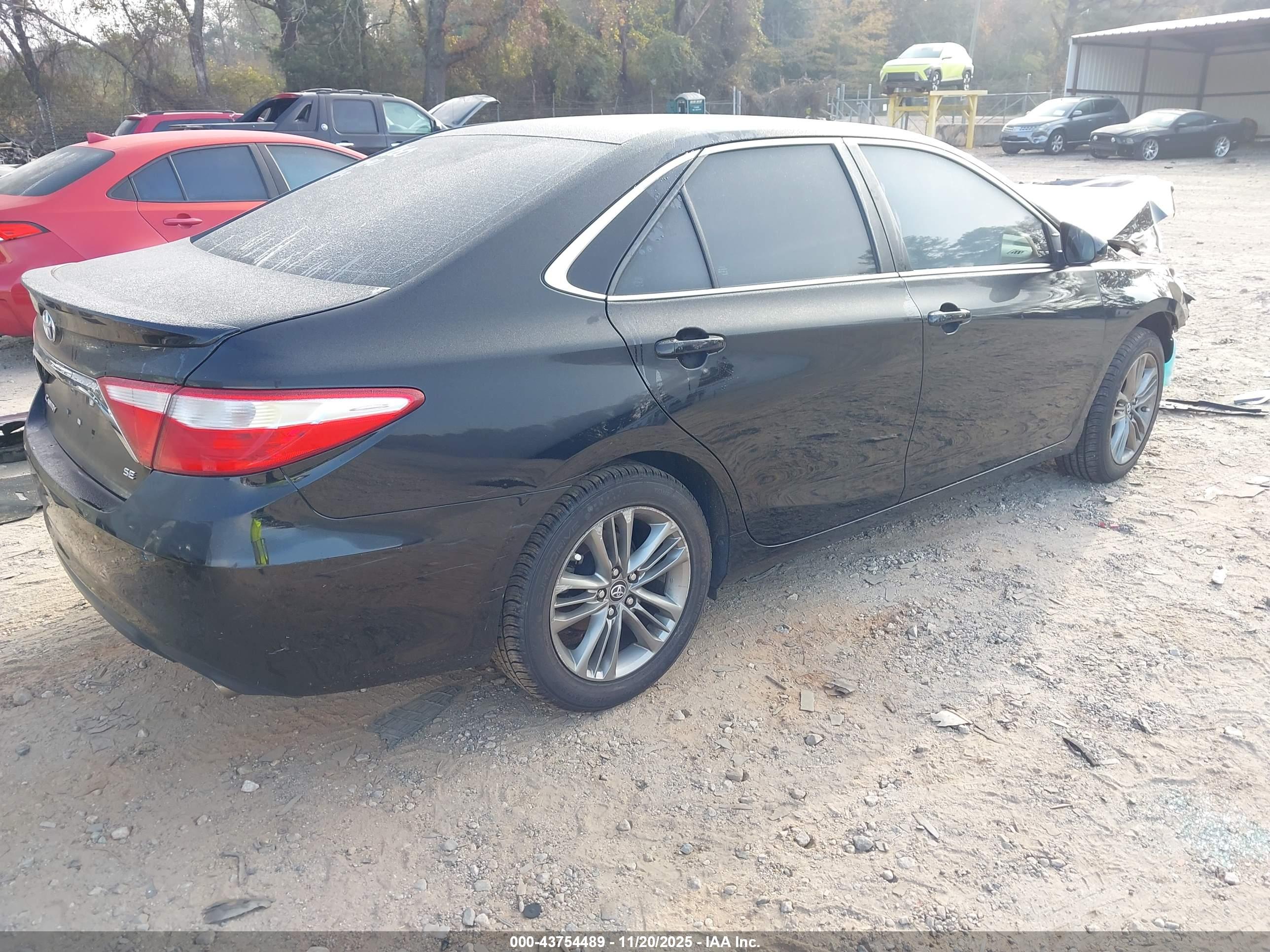 TOYOTA CAMRY image 4