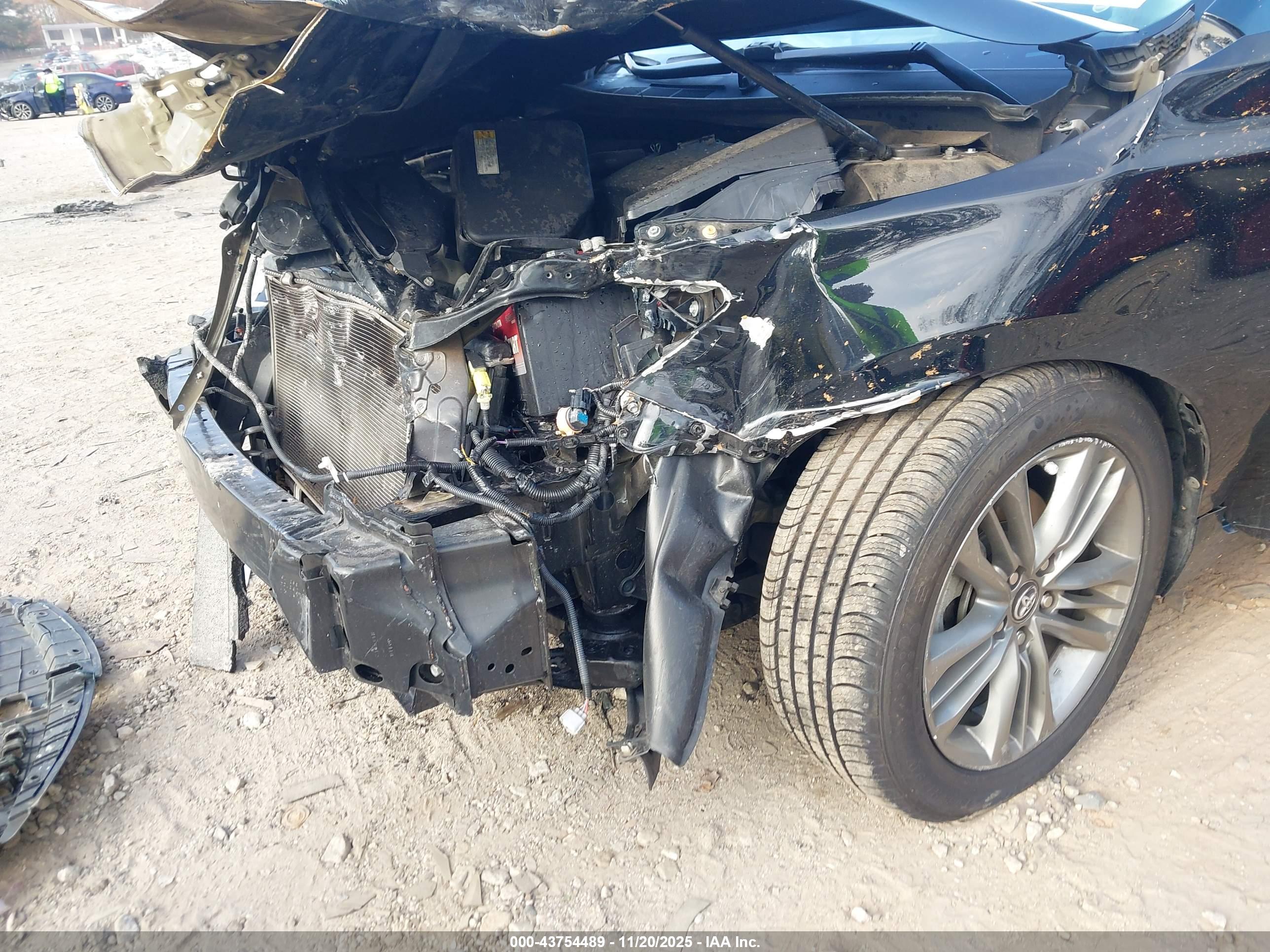 TOYOTA CAMRY image 6