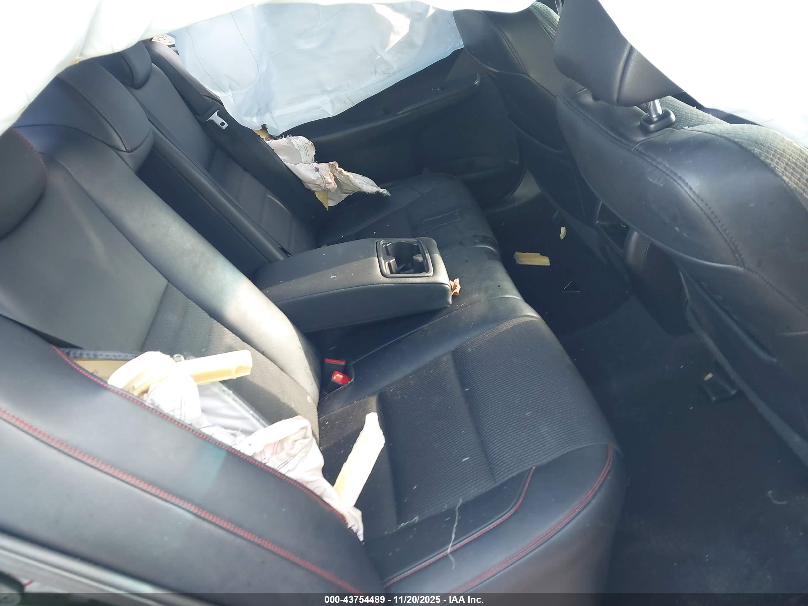 TOYOTA CAMRY image 8