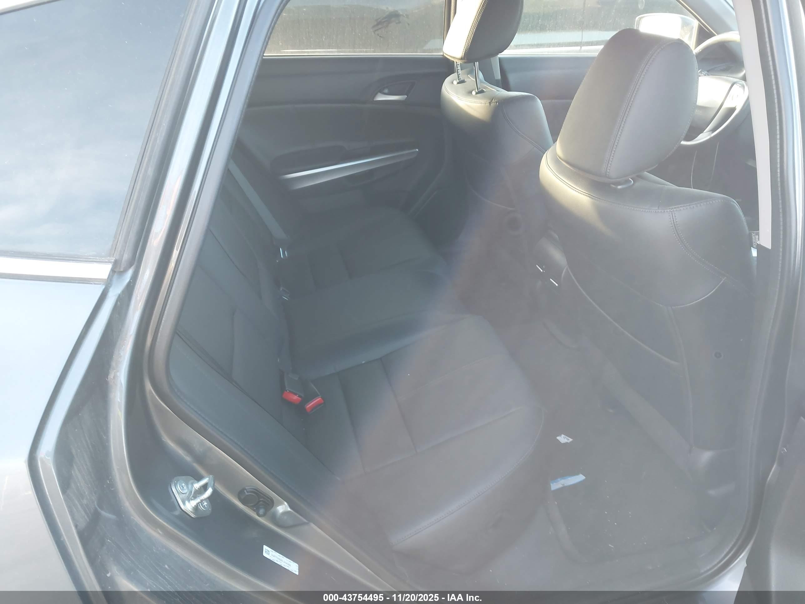HONDA CROSSTOUR image 8