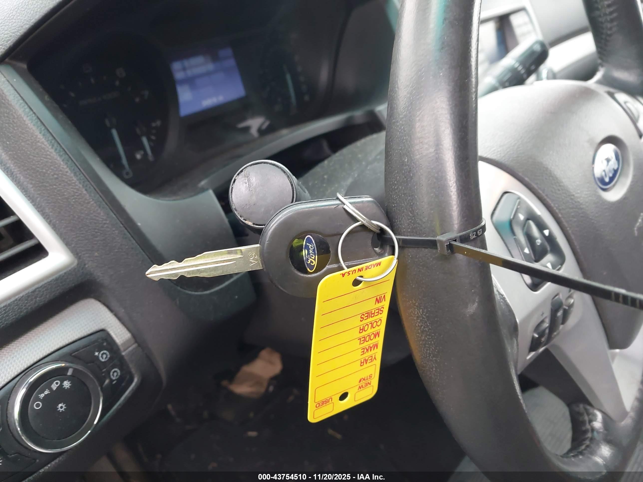 FORD EXPLORER image 11