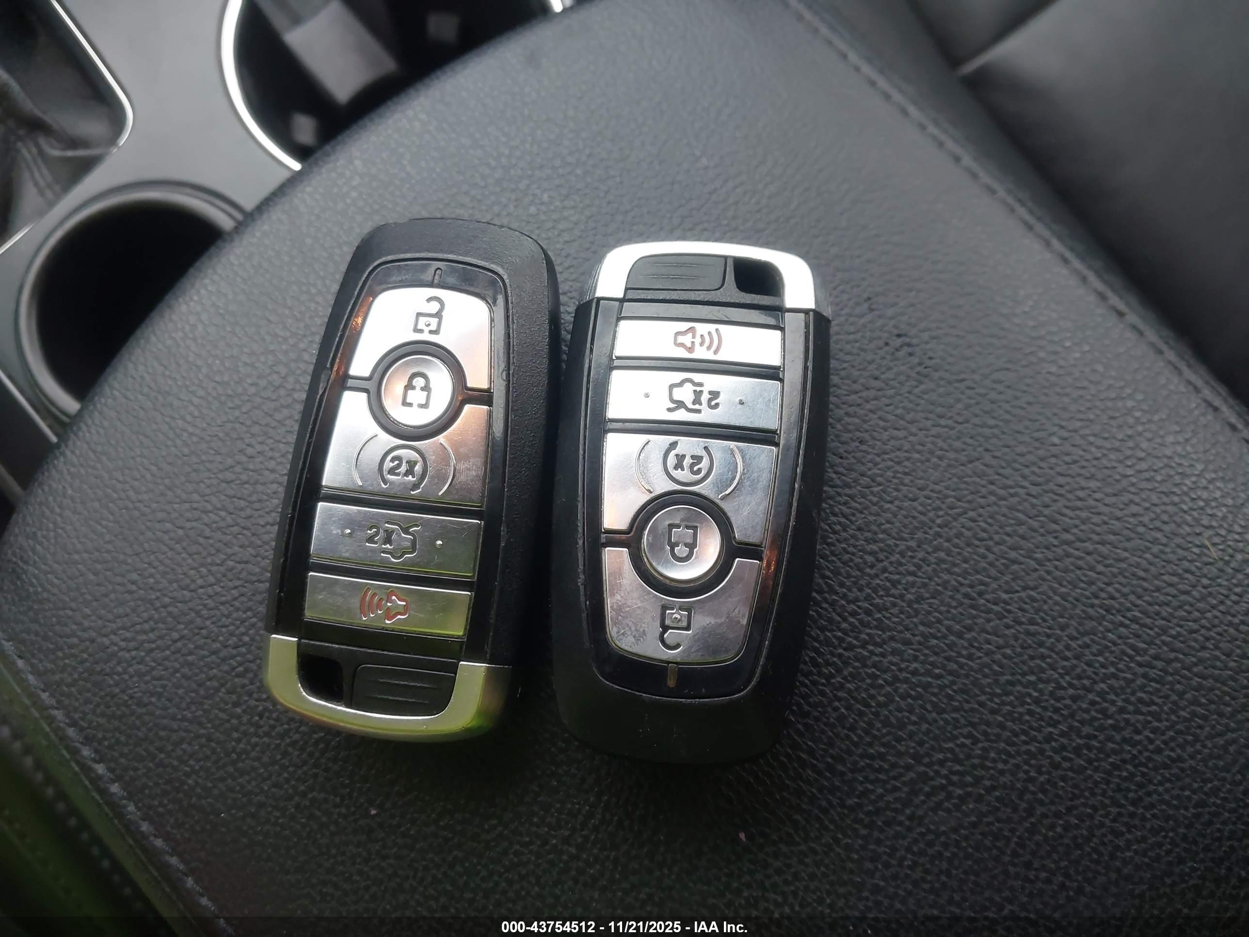 FORD EXPLORER image 11