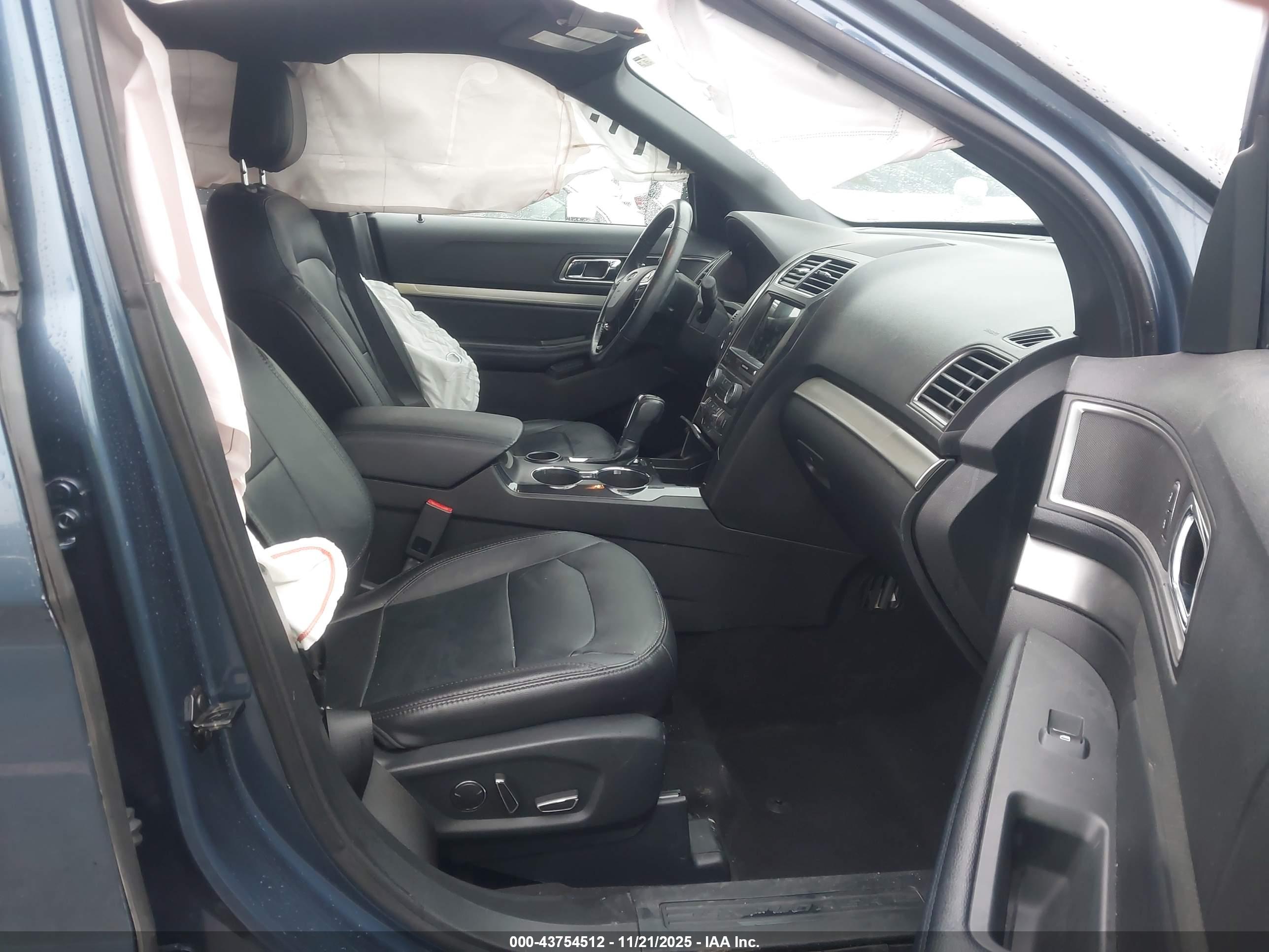FORD EXPLORER image 5