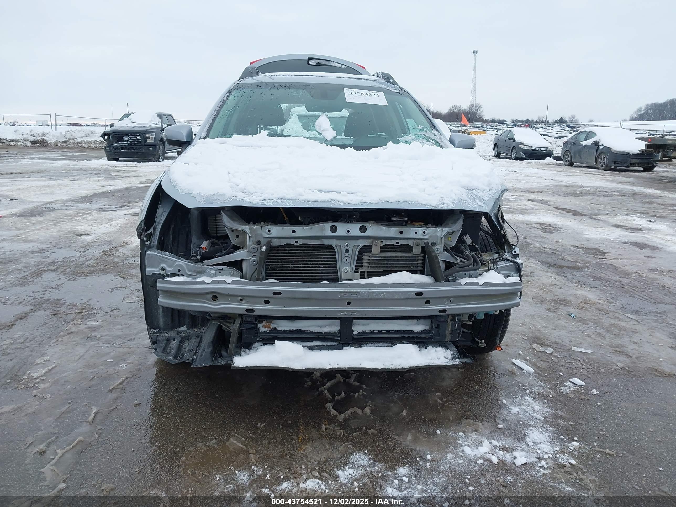 SUBARU OUTBACK image 6