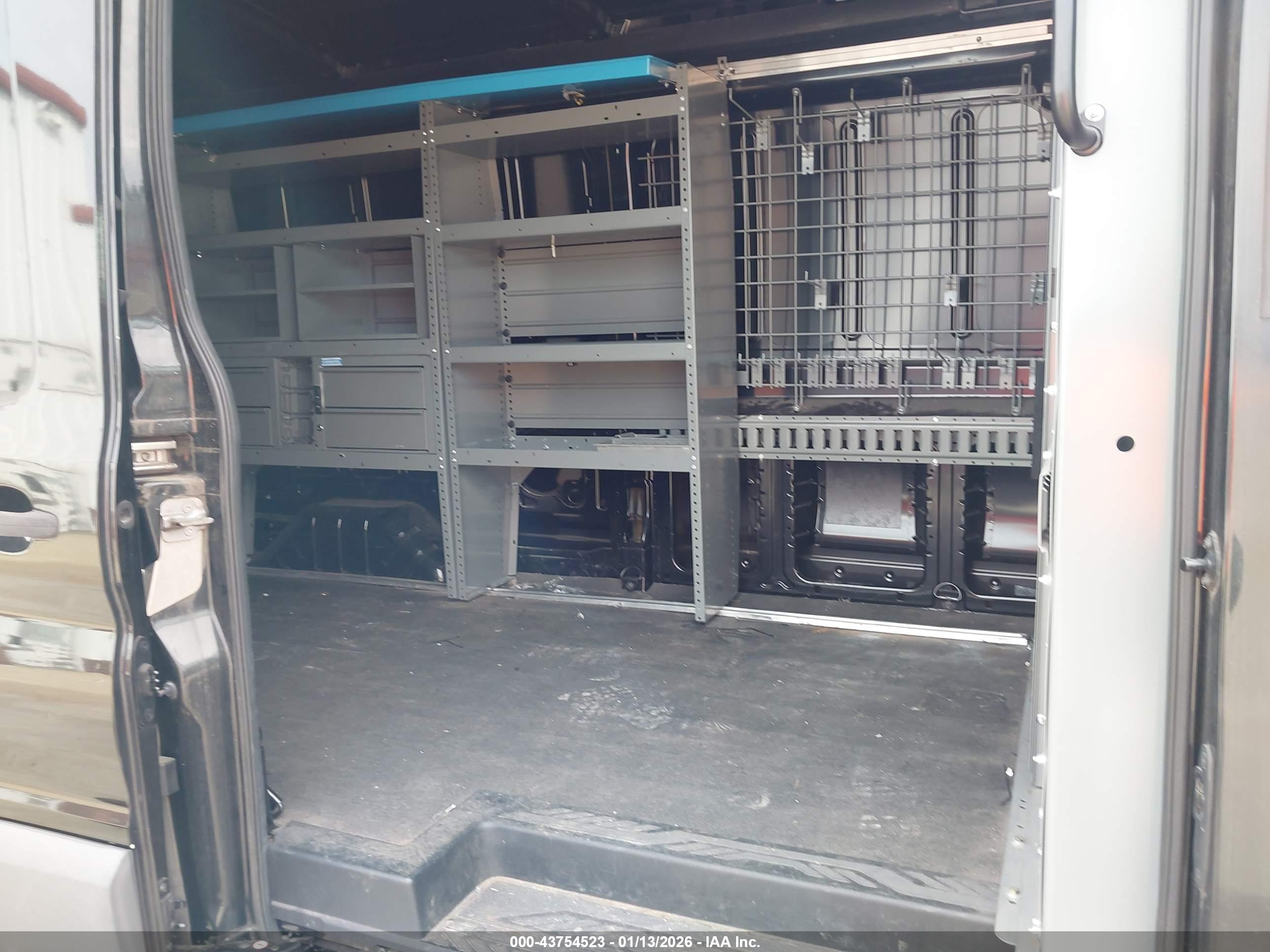 FORD TRANSIT-250 image 8