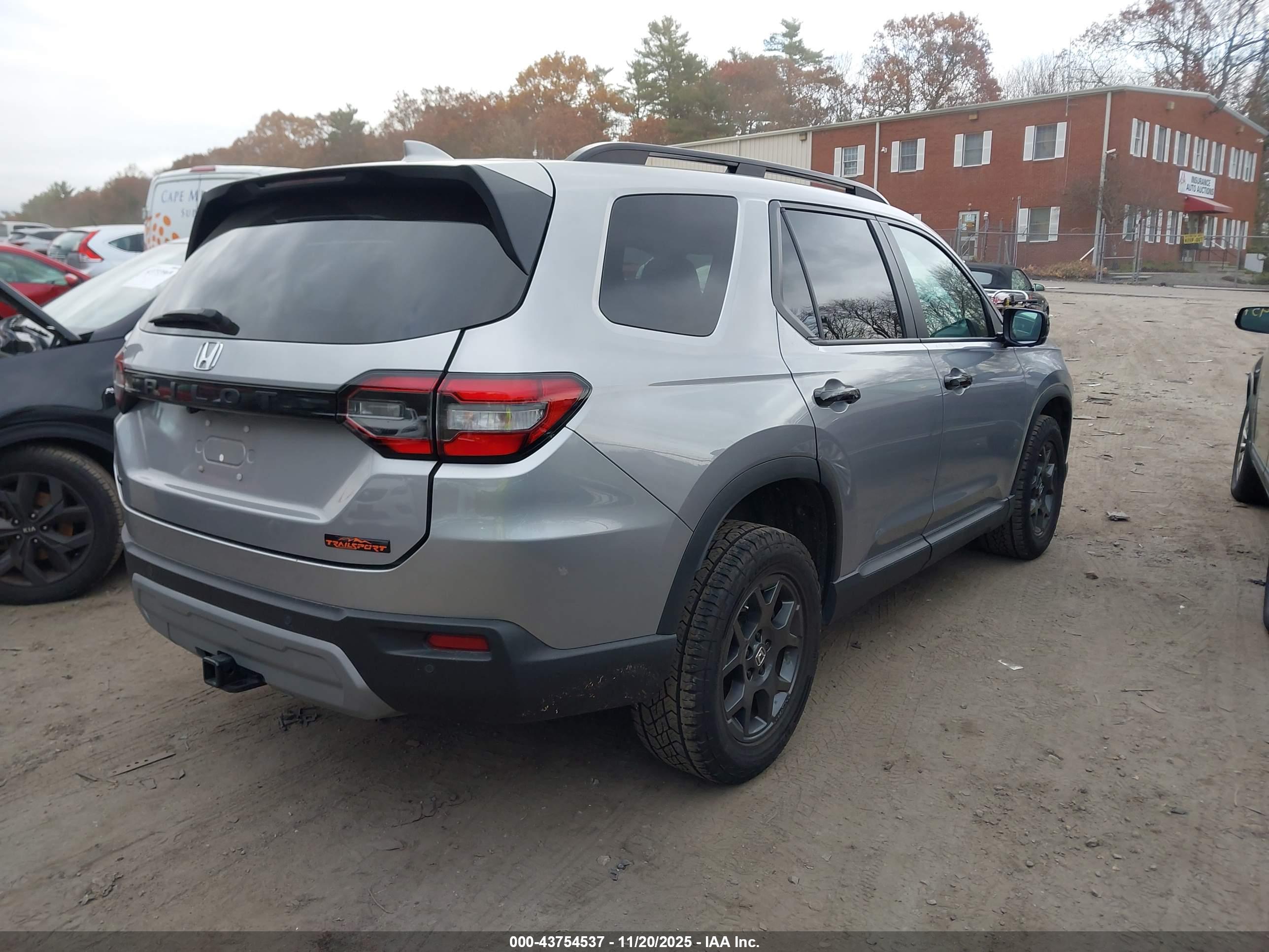 HONDA PILOT image 4