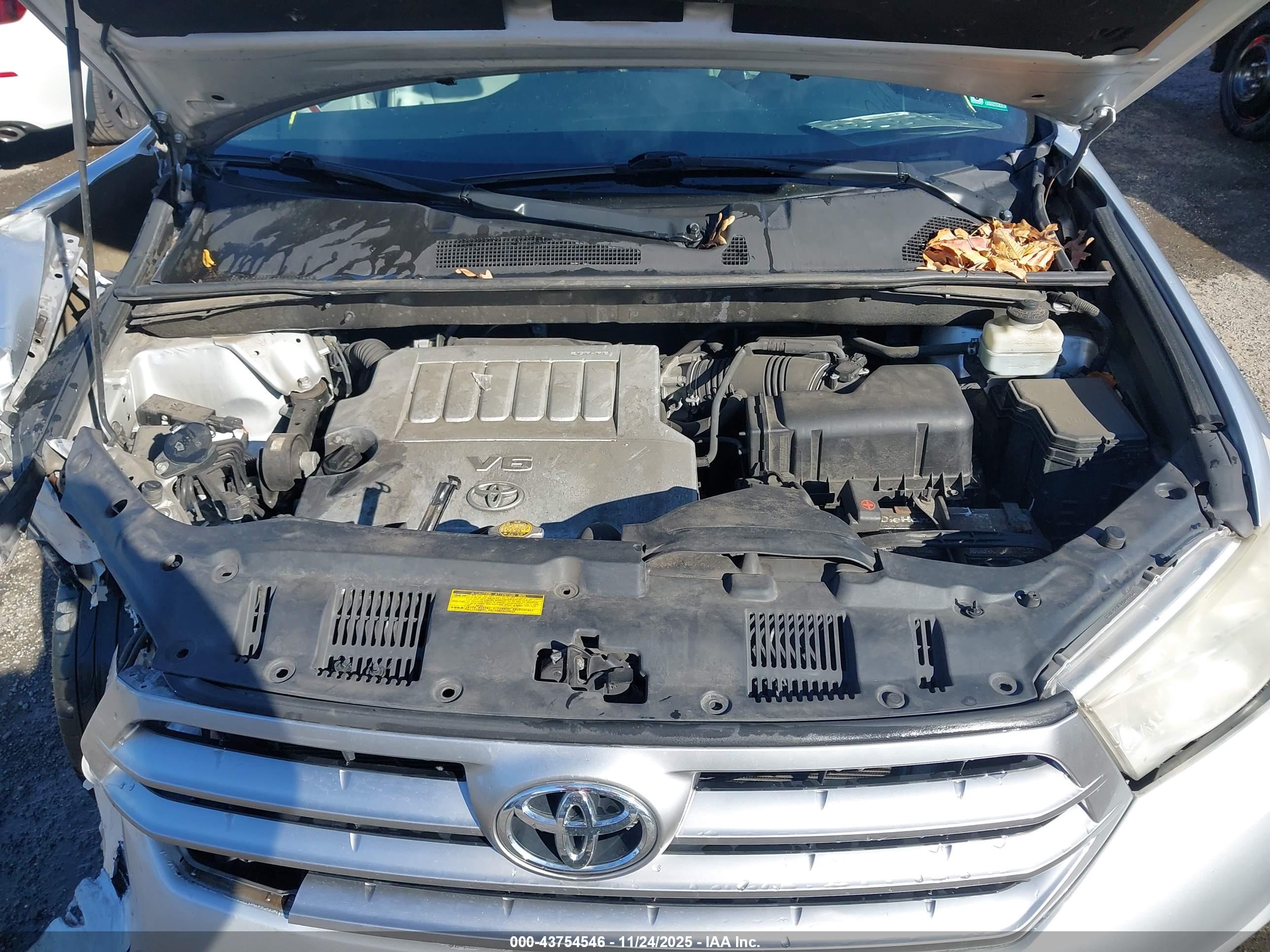 TOYOTA HIGHLANDER image 10